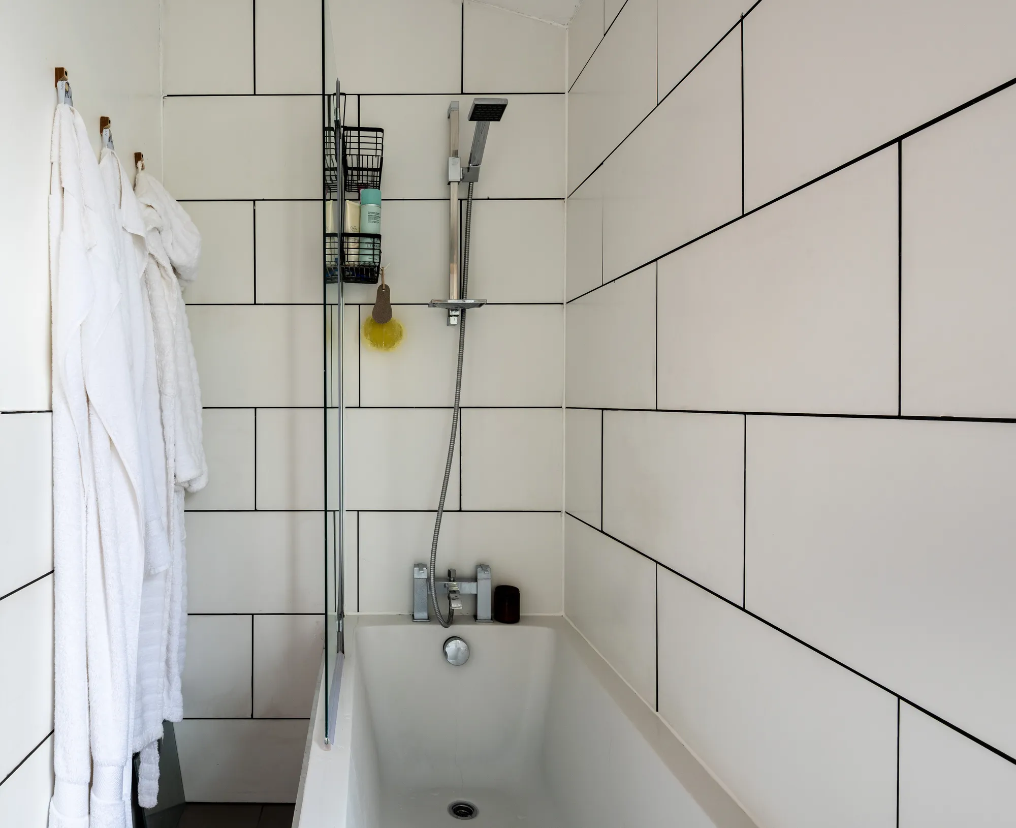 2 bed flat for sale in Millais Road, Leytonstone, London, E11  - Property Image 19