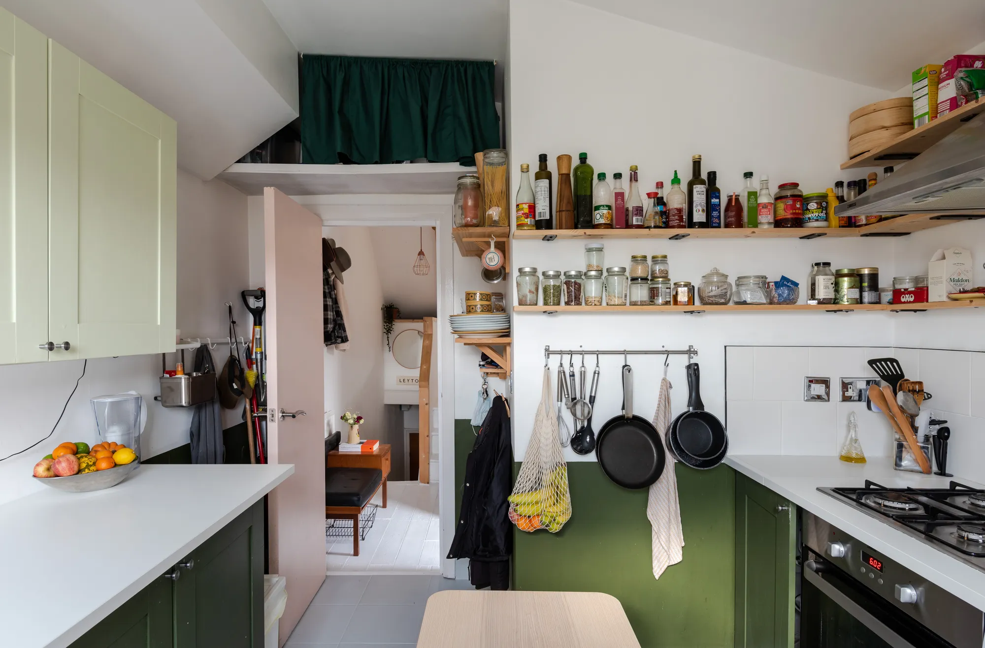 2 bed flat for sale in Millais Road, Leytonstone, London, E11  - Property Image 10