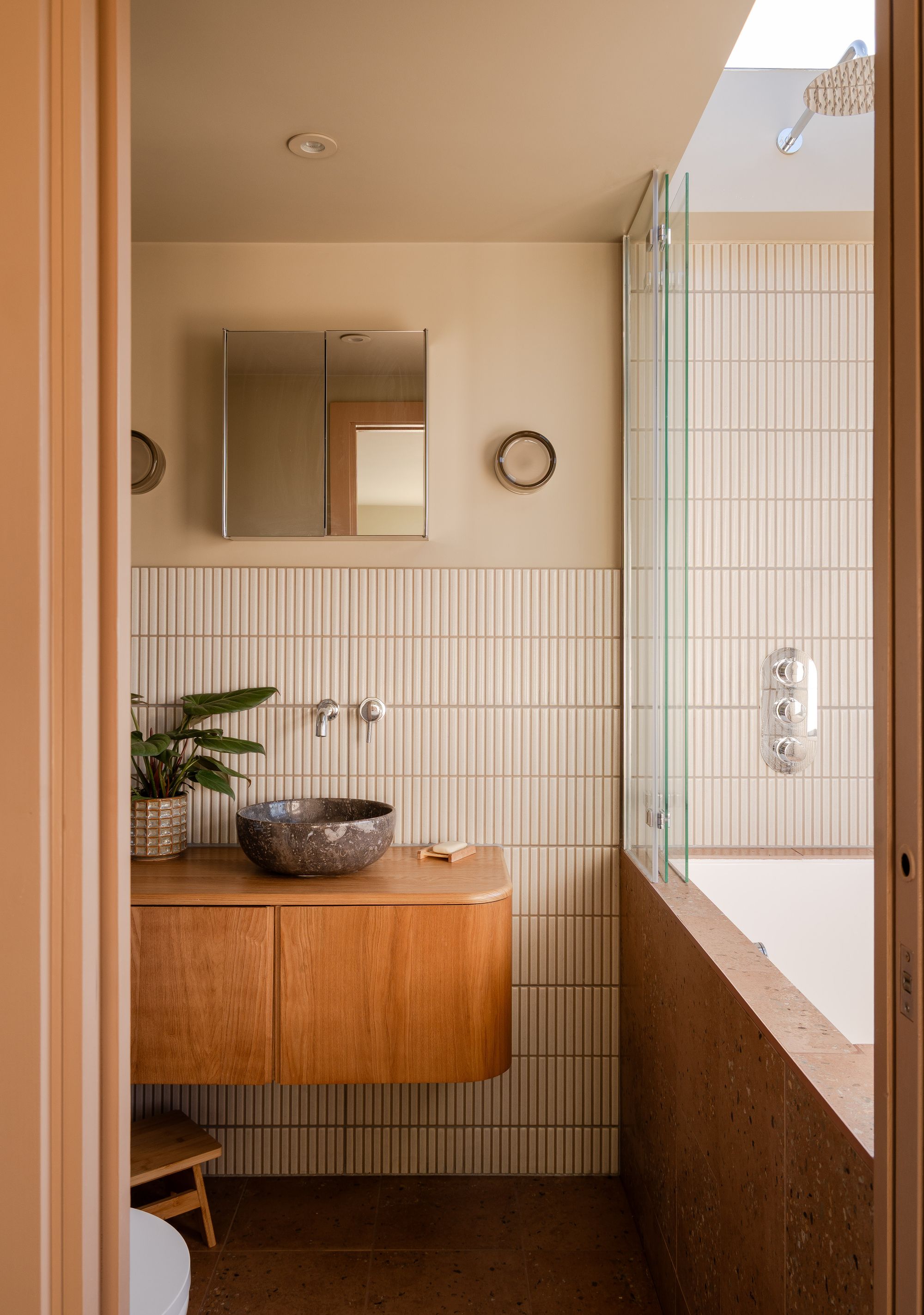 4 bed end of terrace house for sale in Cavendish Drive, Leytonstone, London, E11  - Property Image 41