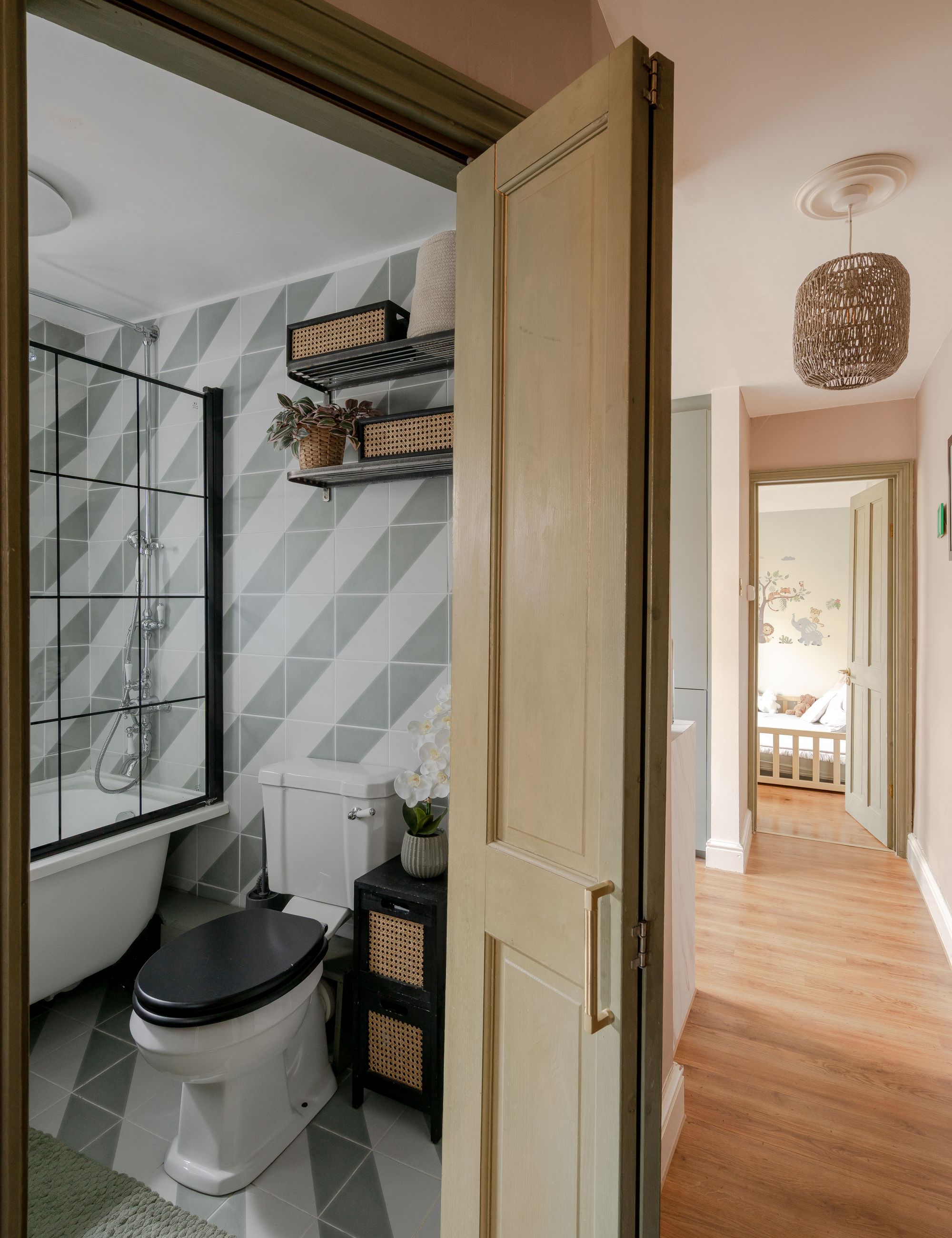 2 bed flat for sale in Melford Road, Leytonstone, London, E11  - Property Image 13