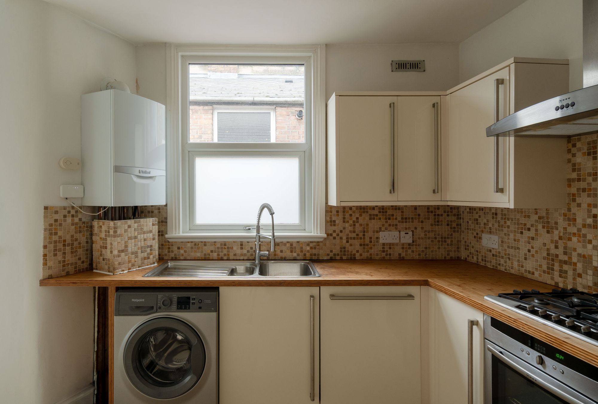3 bed maisonette for sale in Hainault Road, Upper Leytonstone, London, E11  - Property Image 6