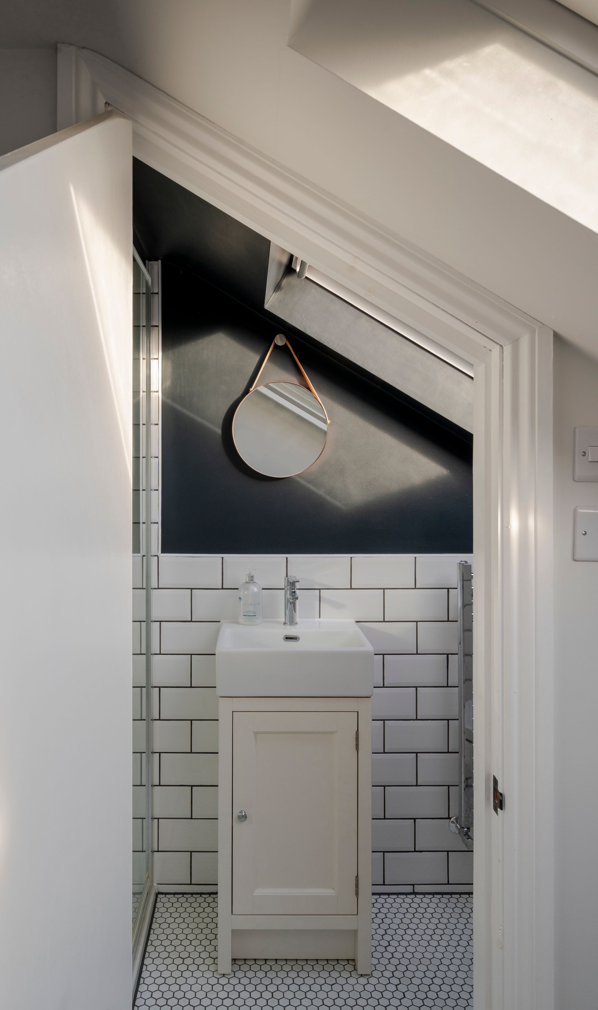 4 bed mid-terraced house for sale in Tavistock Road, Forest Gate, London, E7  - Property Image 34