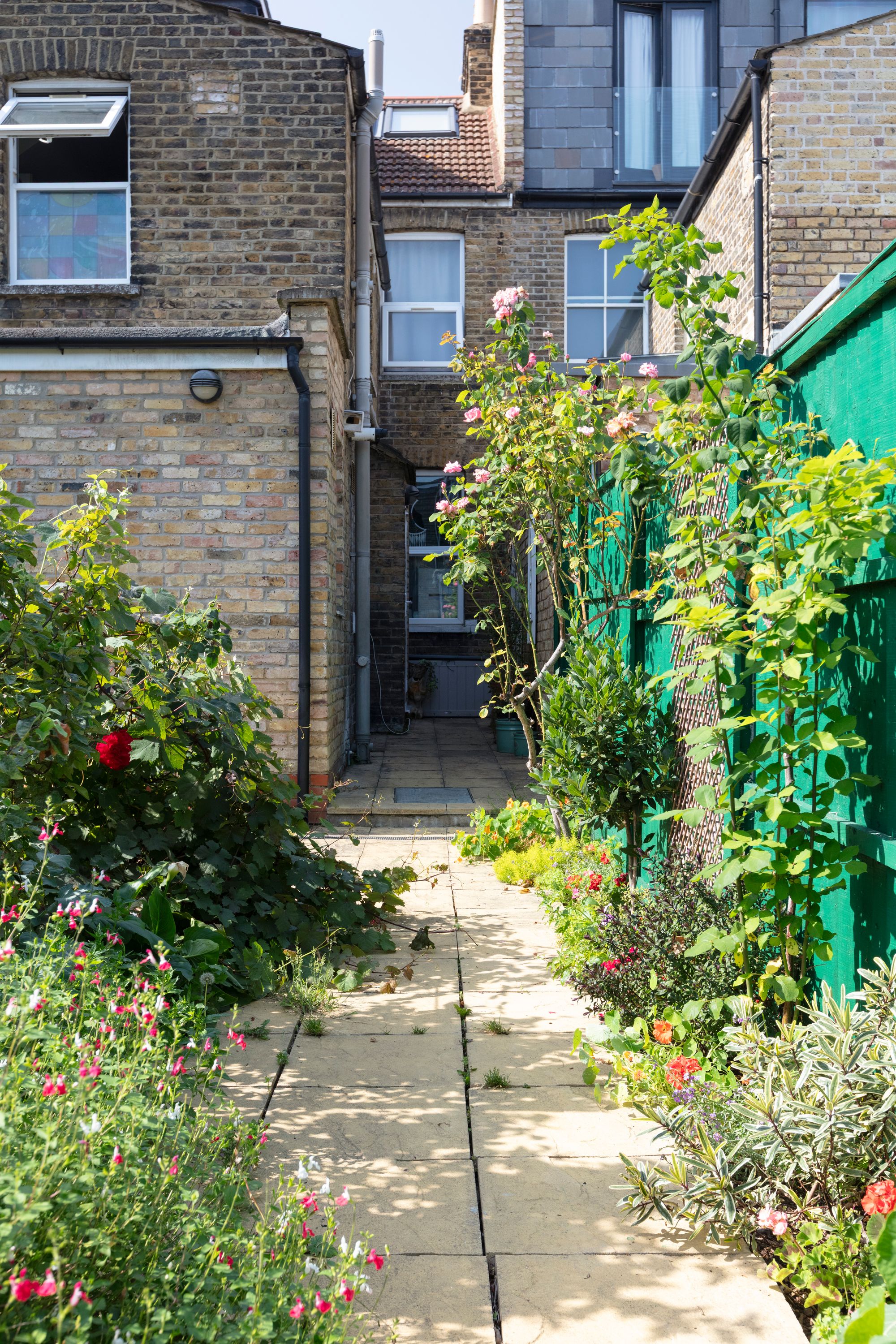 2 bed flat for sale in Millais Road, Leytonstone, London, E11  - Property Image 36