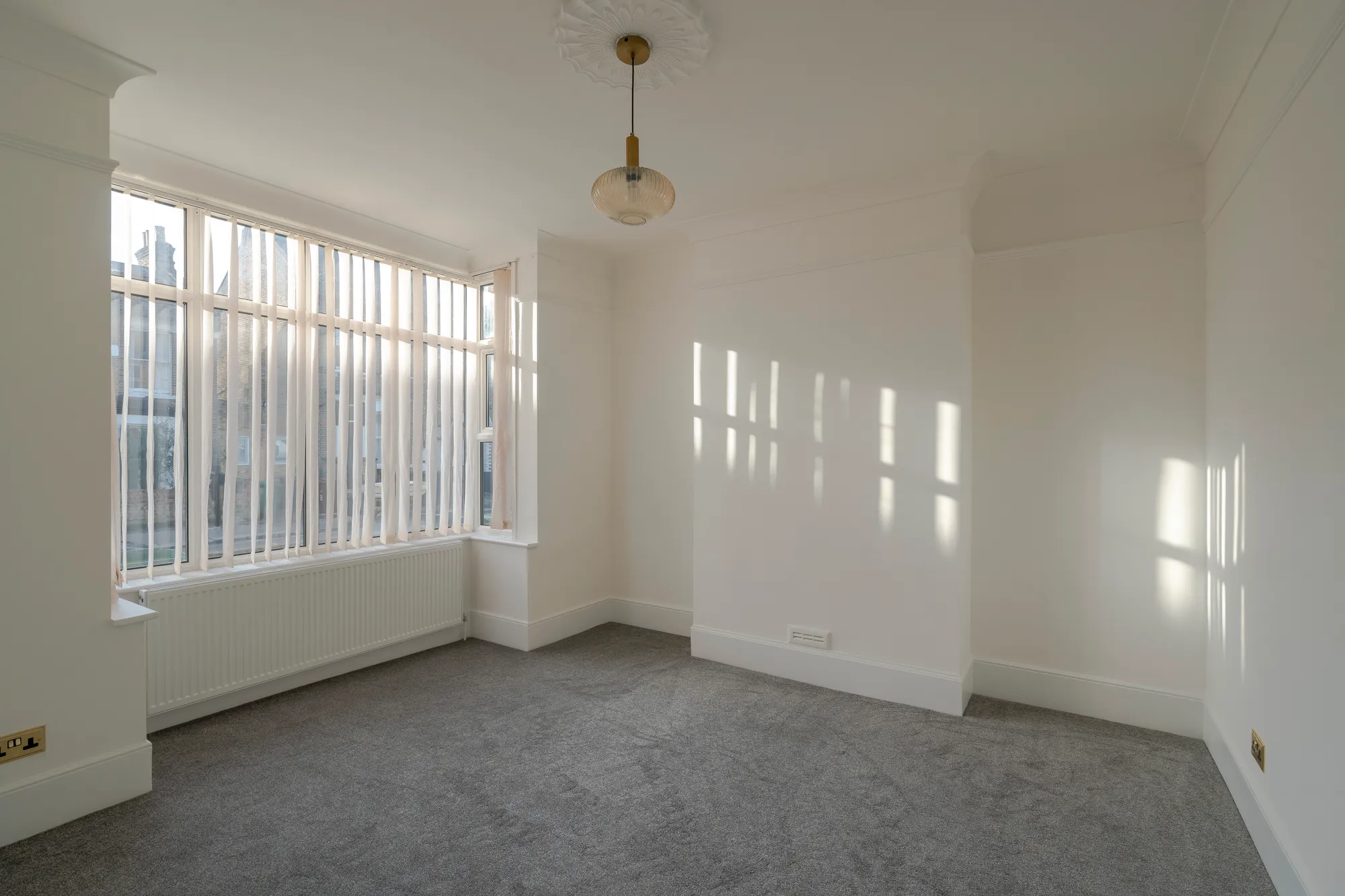 3 bed ground floor flat for sale in Barclay Road, Bushwood, London, E11  - Property Image 14