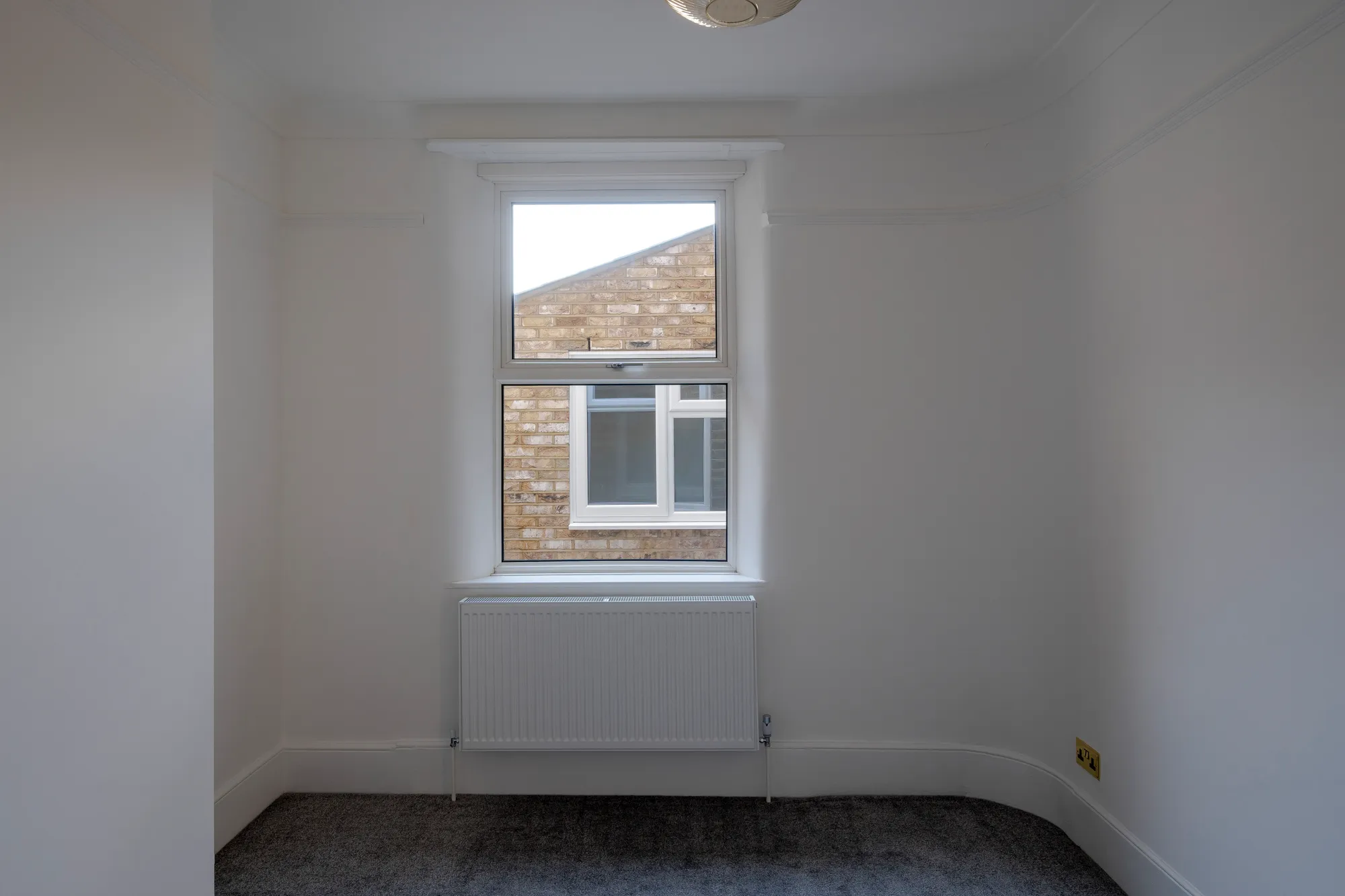 3 bed ground floor flat for sale in Barclay Road, Bushwood, London, E11  - Property Image 18