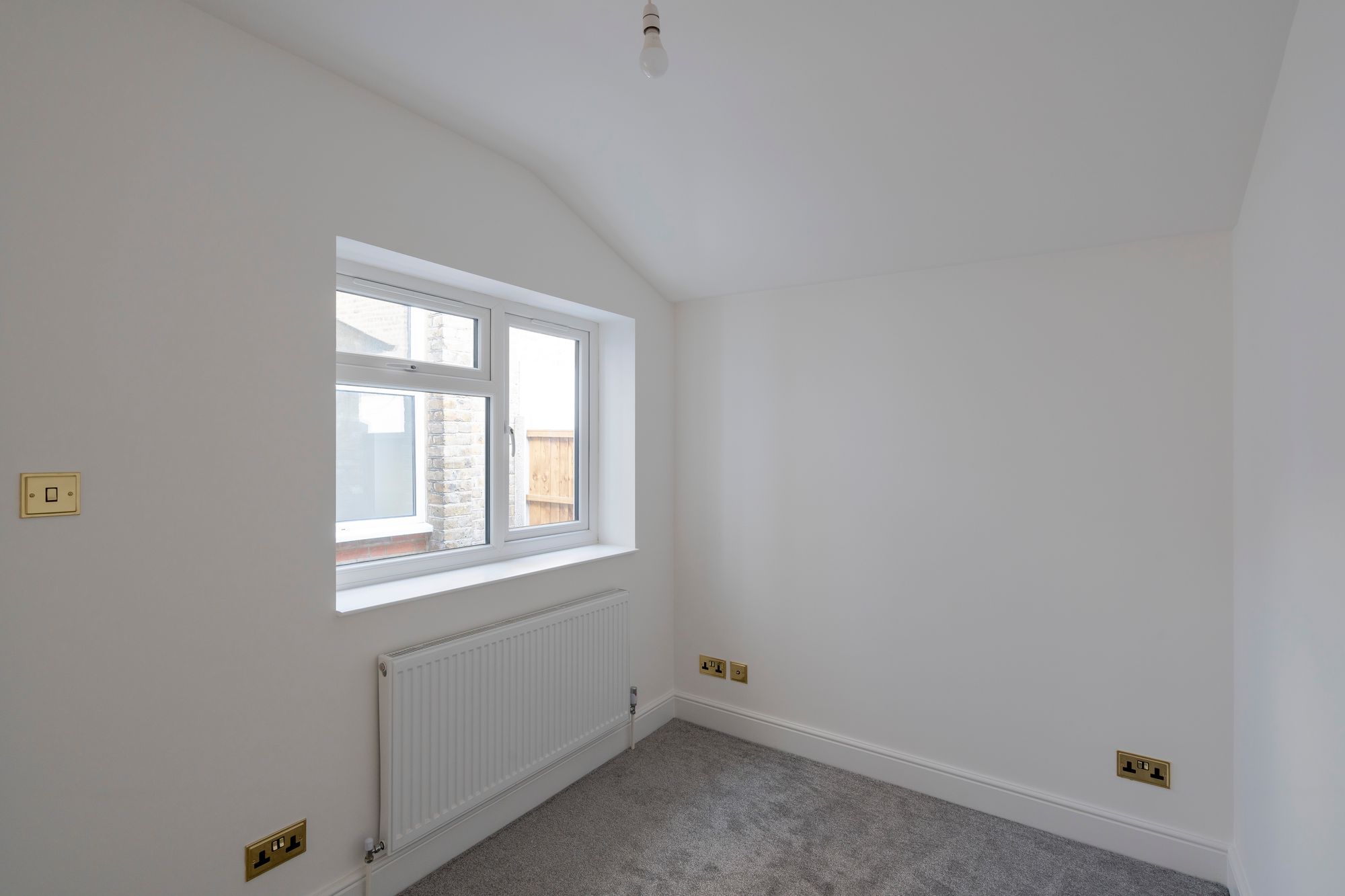 3 bed ground floor flat for sale in Barclay Road, Bushwood, London, E11  - Property Image 24