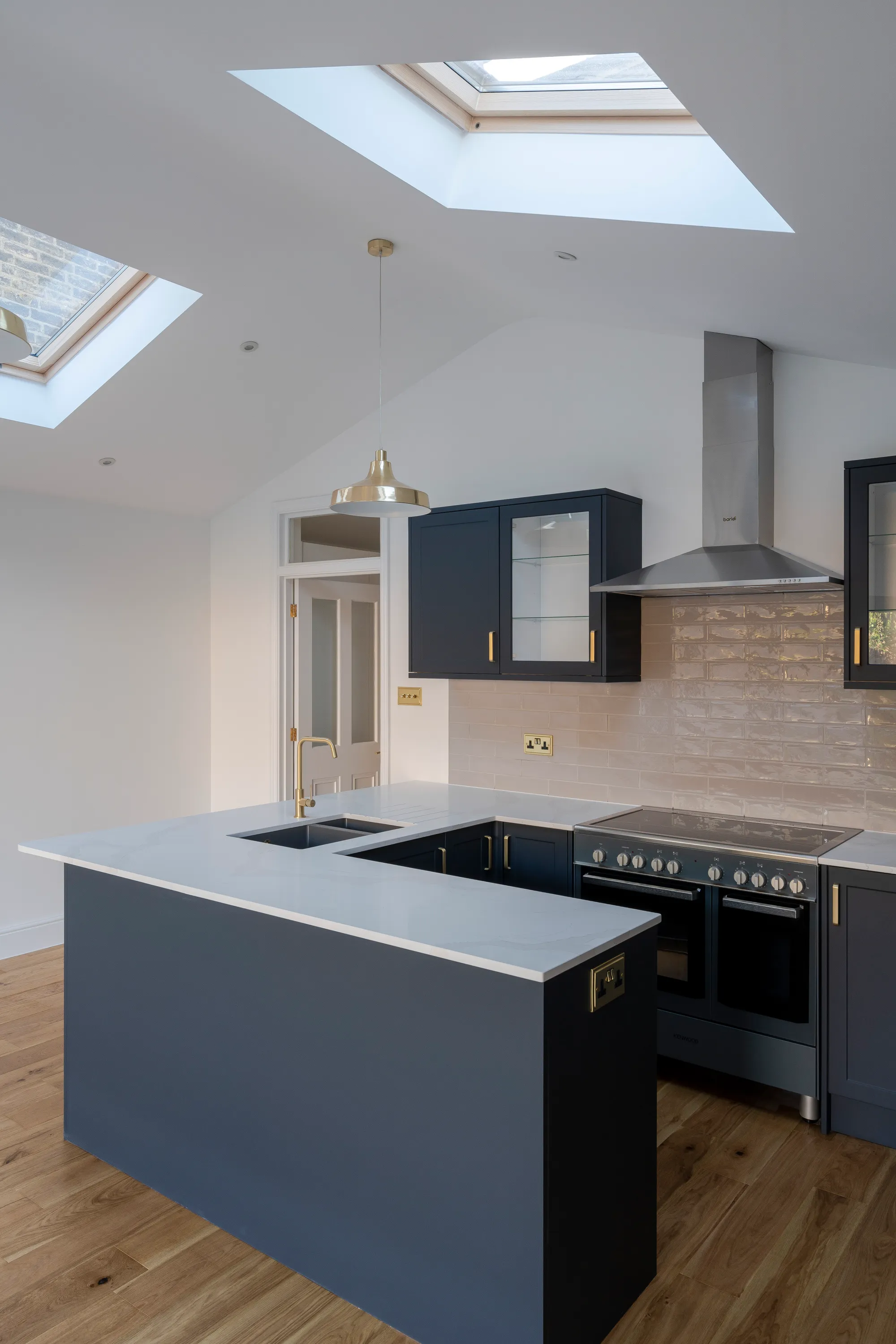 3 bed ground floor flat for sale in Barclay Road, Bushwood, London, E11  - Property Image 8