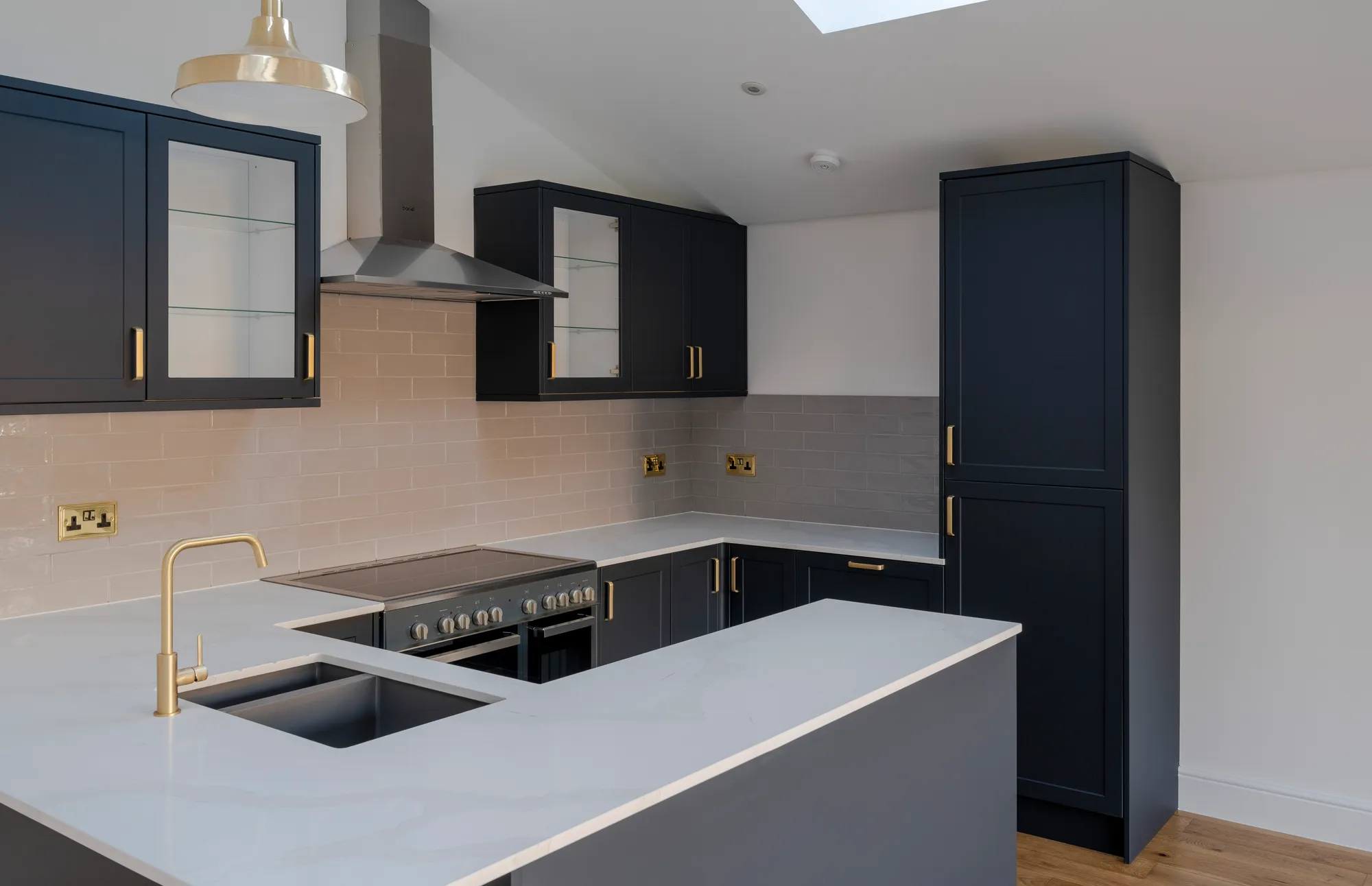 3 bed ground floor flat for sale in Barclay Road, Bushwood, London, E11  - Property Image 4