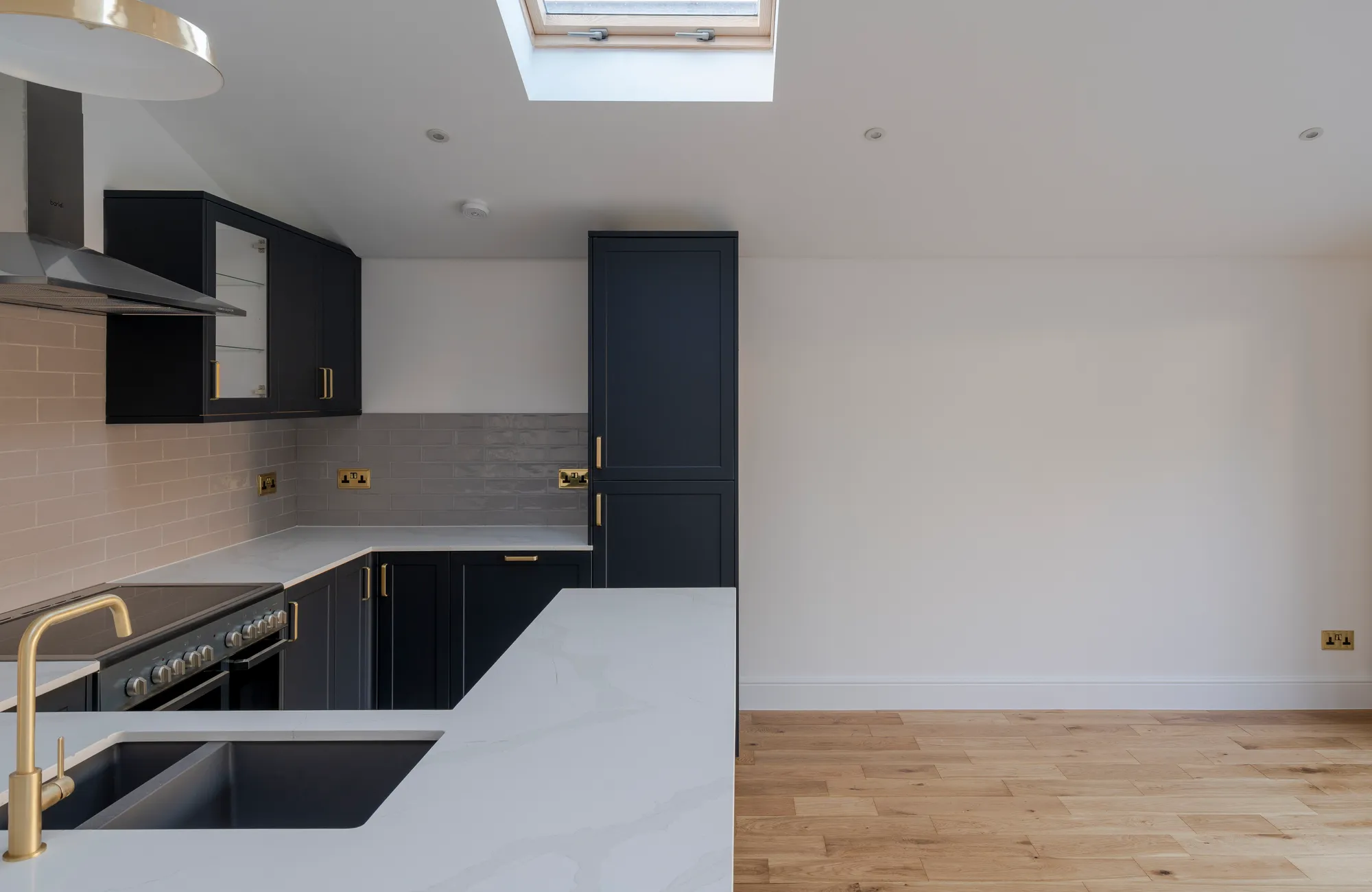 3 bed ground floor flat for sale in Barclay Road, Bushwood, London, E11  - Property Image 9