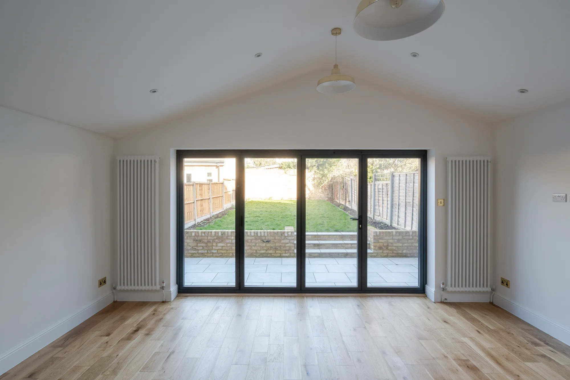 3 bed ground floor flat for sale in Barclay Road, Bushwood, London, E11  - Property Image 2