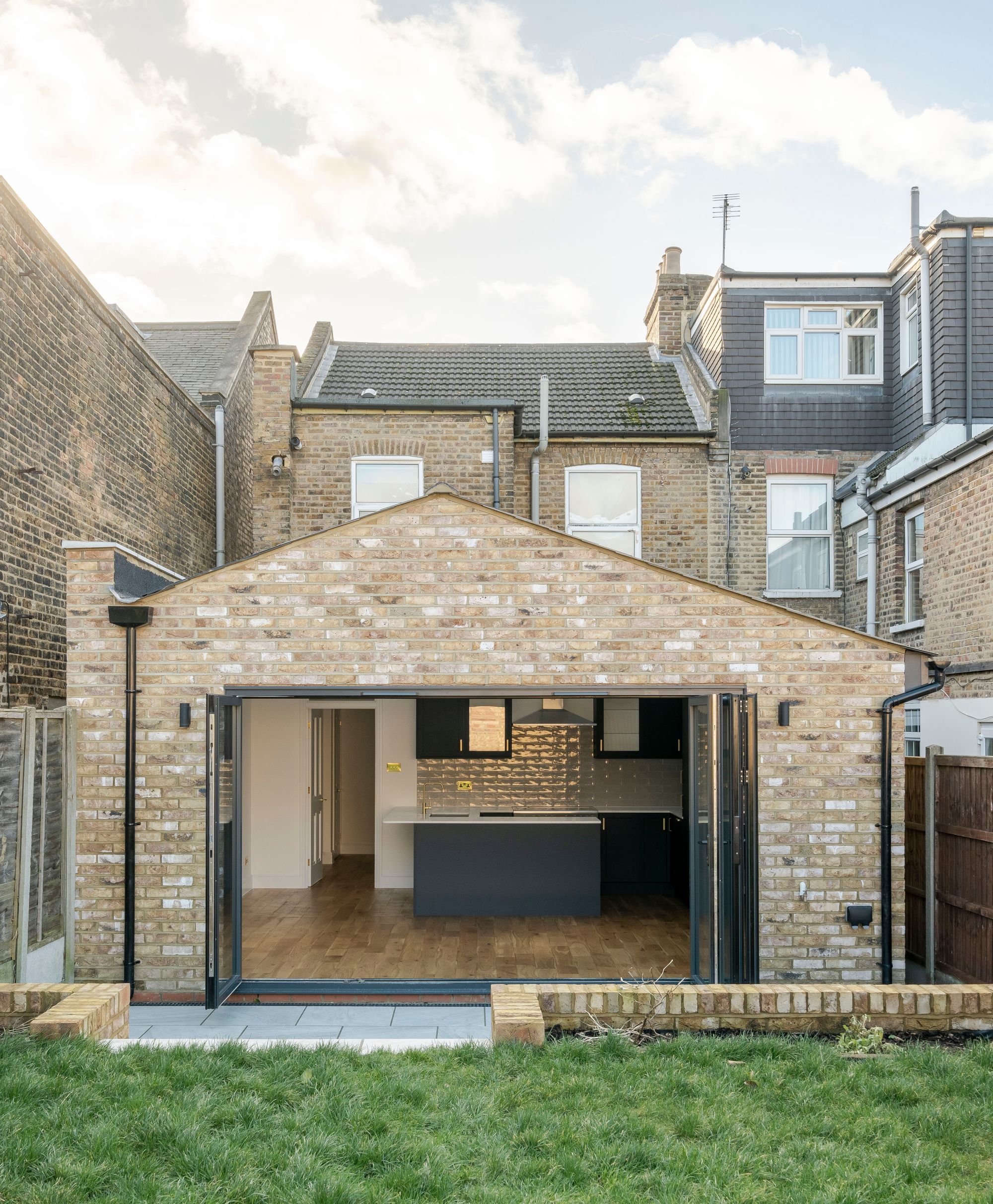 3 bed ground floor flat for sale in Barclay Road, Bushwood, London, E11  - Property Image 29