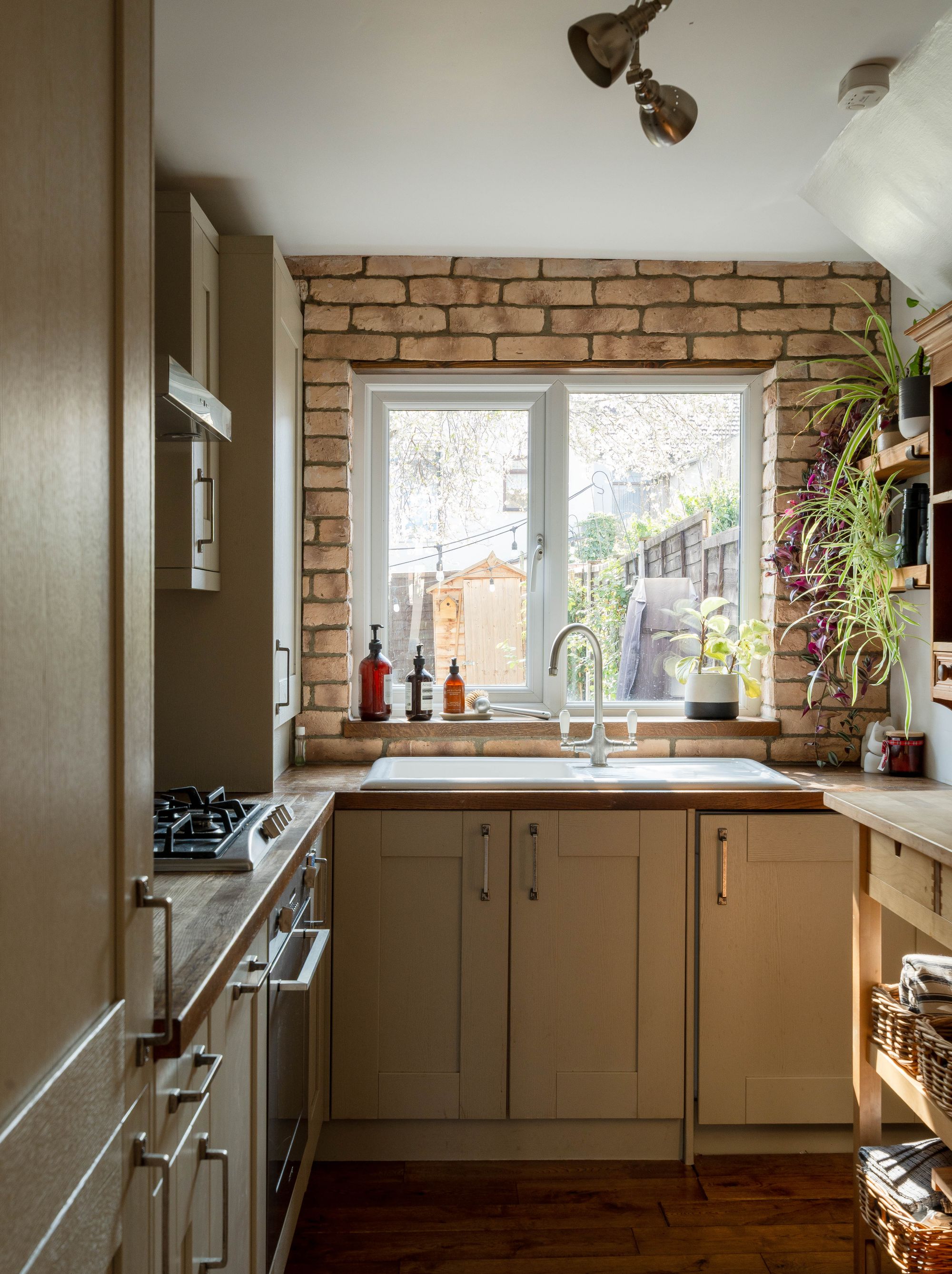 2 bed terraced house for sale in Trevelyan Road, Stratford, London, E15  - Property Image 9