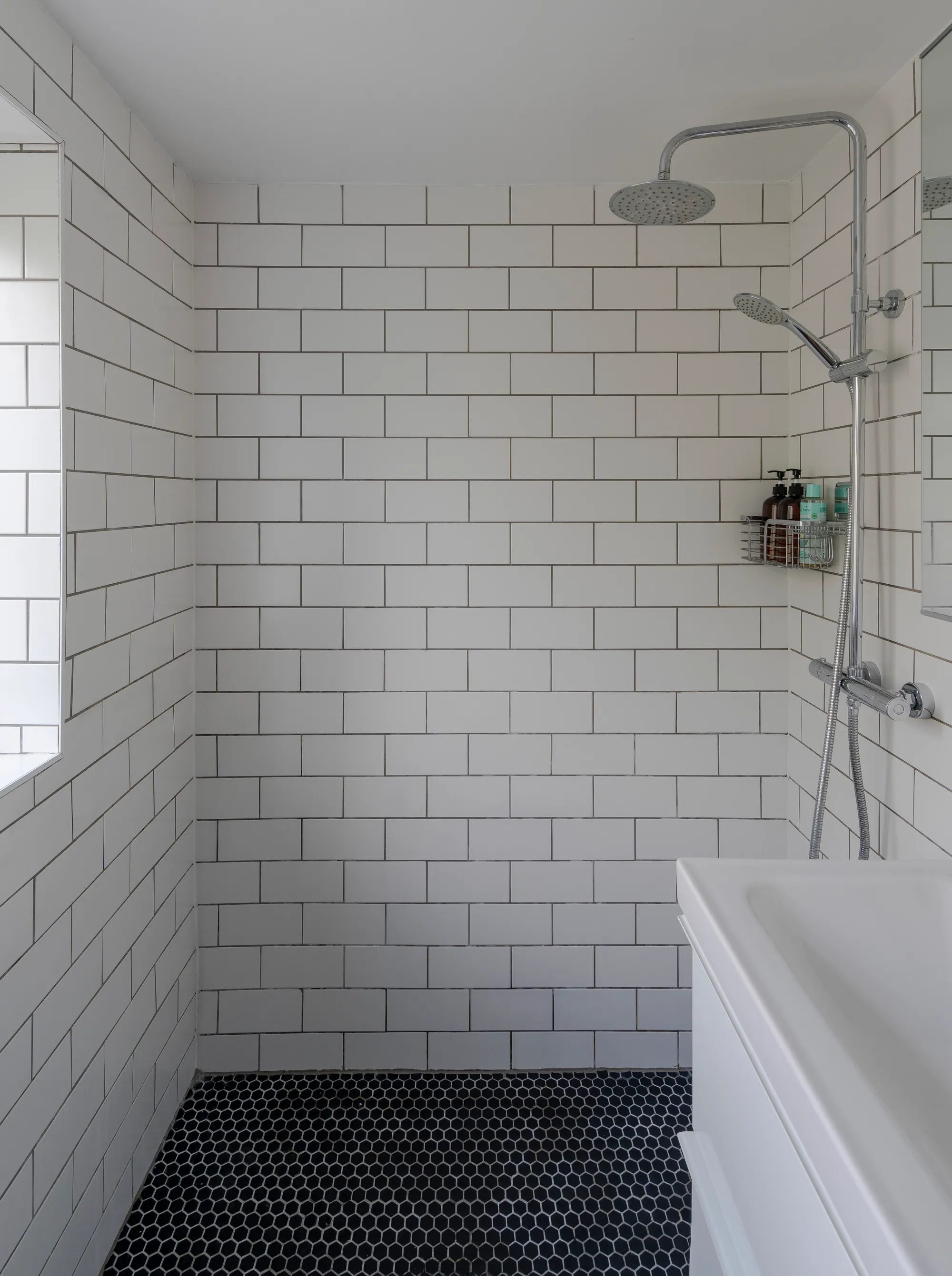 2 bed mid-terraced house for sale in Oakdale Road, Leytonstone, London, E11  - Property Image 12