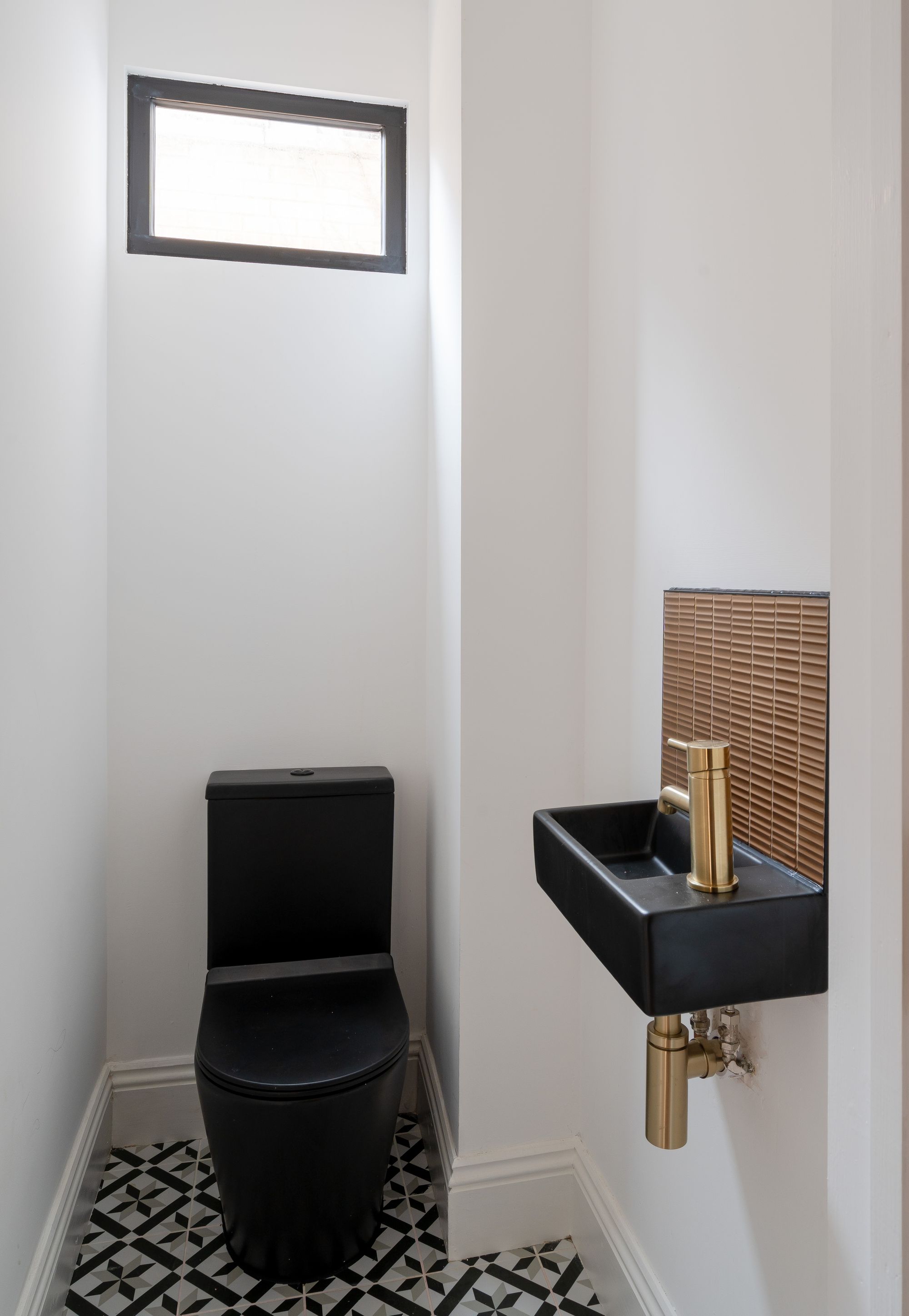 5 bed terraced house for sale in Leyspring Road, Bushwood, London, E11  - Property Image 17