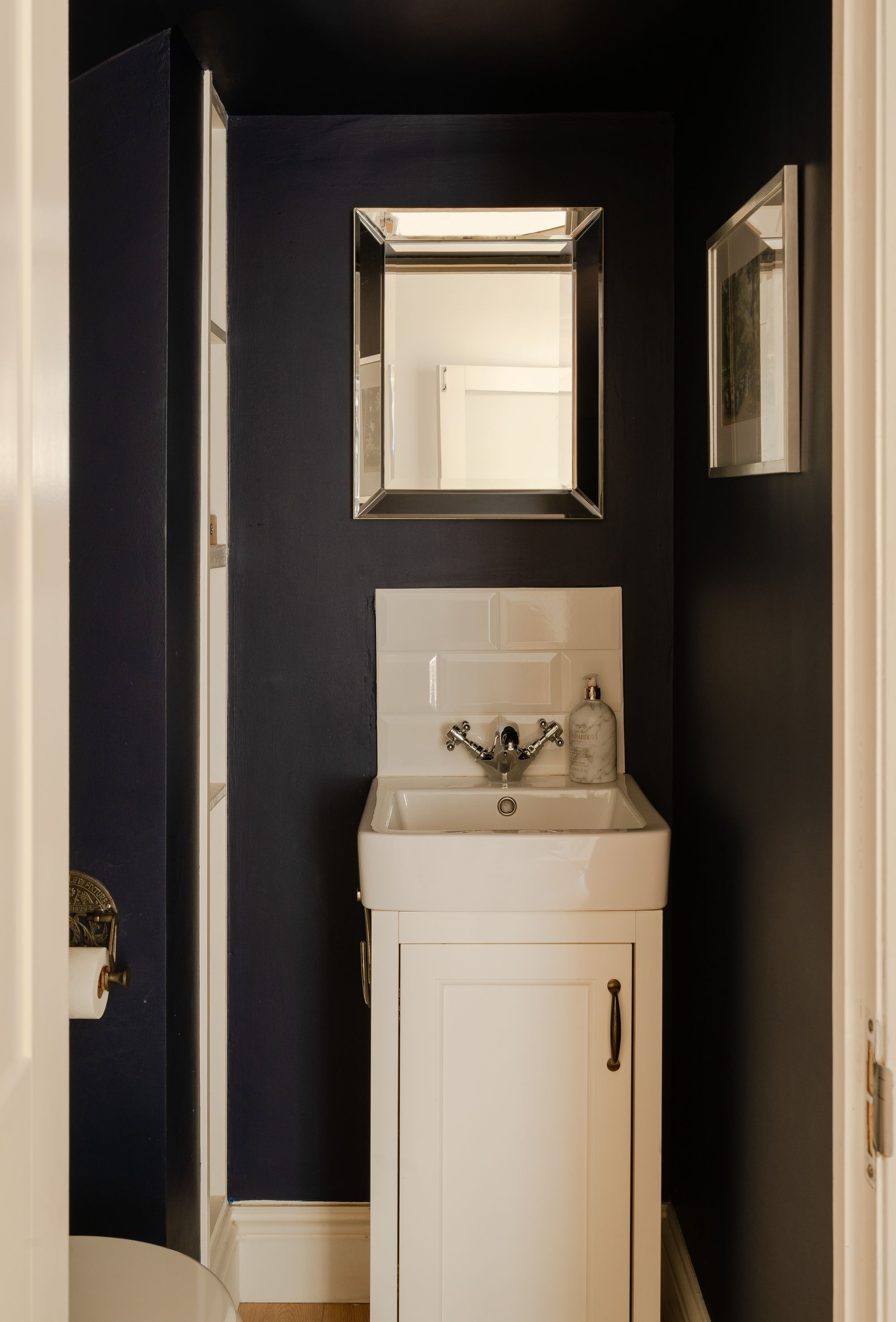 3 bed mid-terraced house for sale in Downsell Road, Leyton, London, E15  - Property Image 17