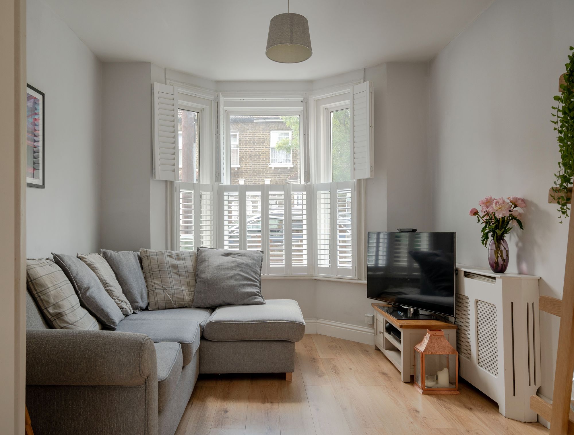 3 bed mid-terraced house for sale in Downsell Road, Leyton, London, E15  - Property Image 3