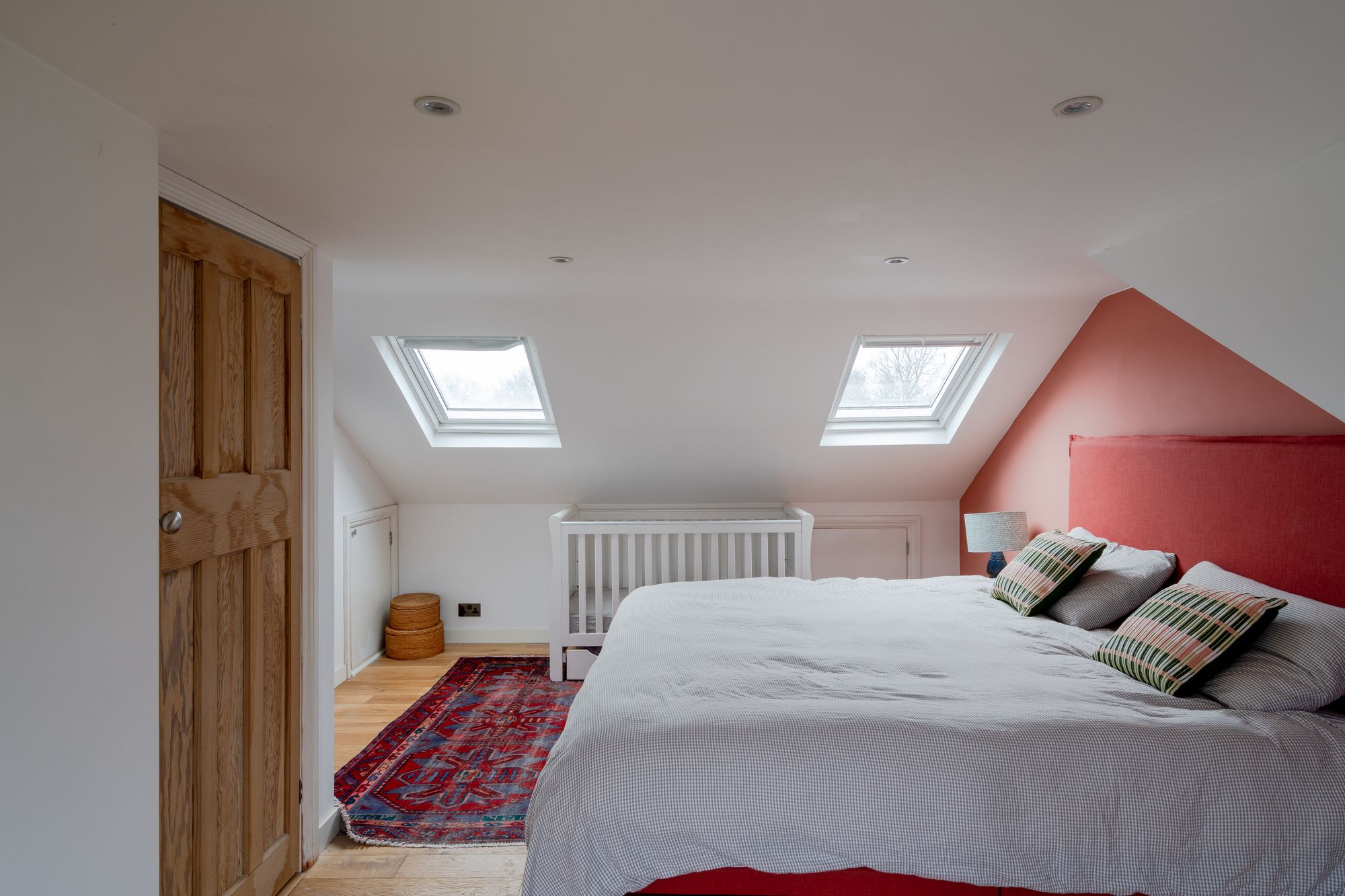 4 bed semi-detached house for sale in Woodlands Avenue, Aldersbrook, London, E11  - Property Image 33