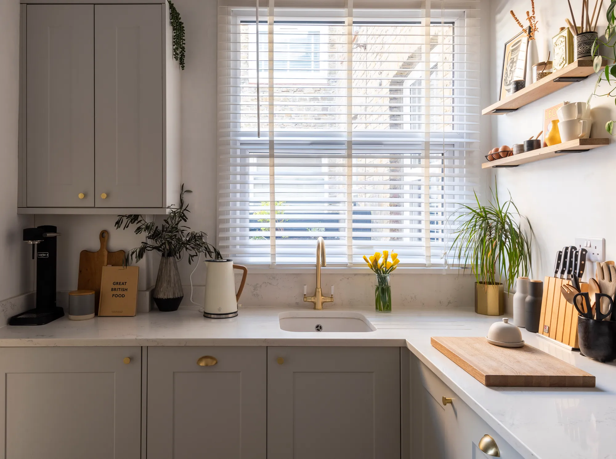 2 bed ground floor flat for sale in Scotts Road, Leyton, London, E10 - Property Image 13