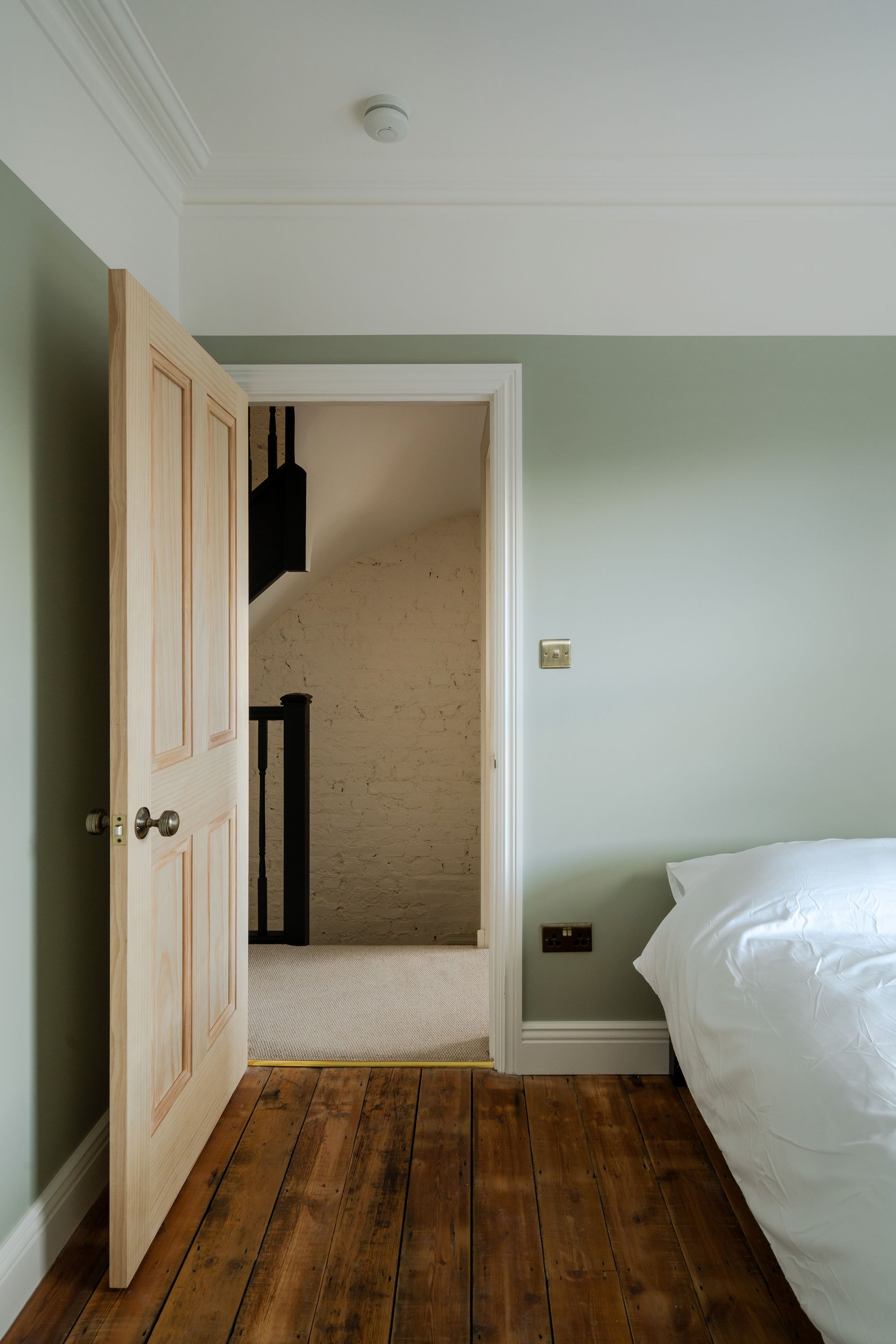 4 bed mid-terraced house for sale in Morley Road, Leyton, London, E10  - Property Image 30