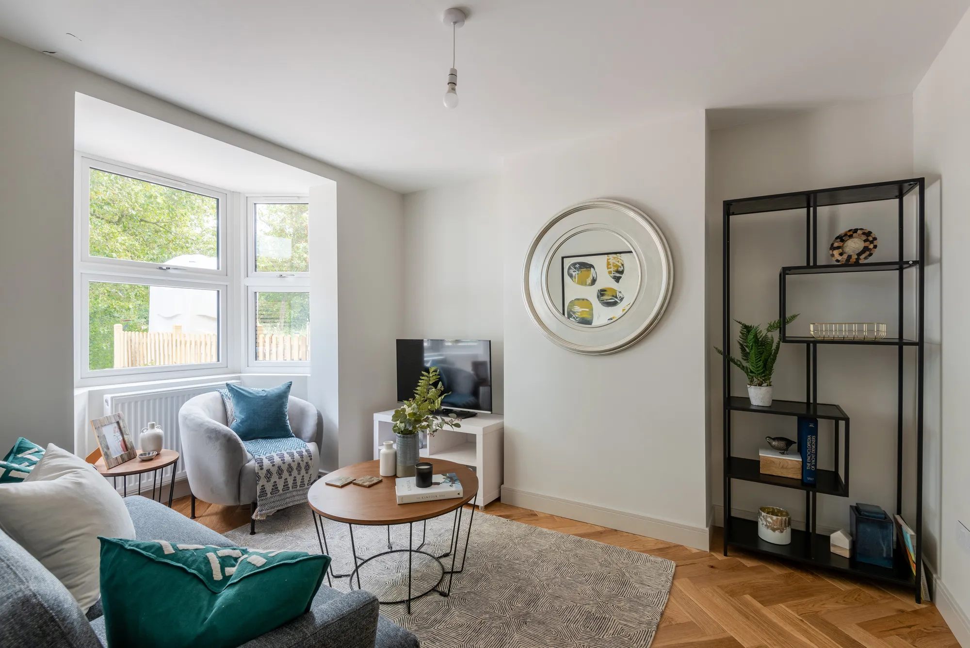 2 bed mid-terraced house for sale in Harrow Road, Leytonstone, London, E11 - Property Image 2