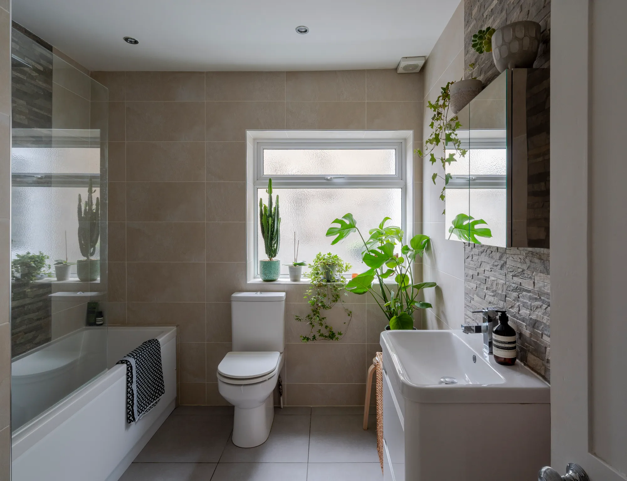 2 bed flat for sale in Forest Glade, Upper Leytonstone, London, E11  - Property Image 18