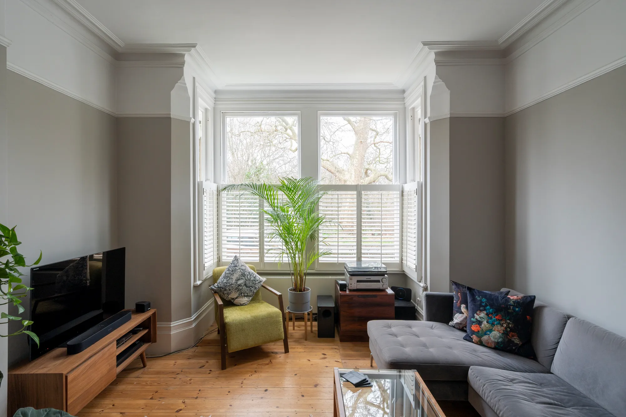 2 bed flat for sale in Forest Glade, Upper Leytonstone, London, E11  - Property Image 2