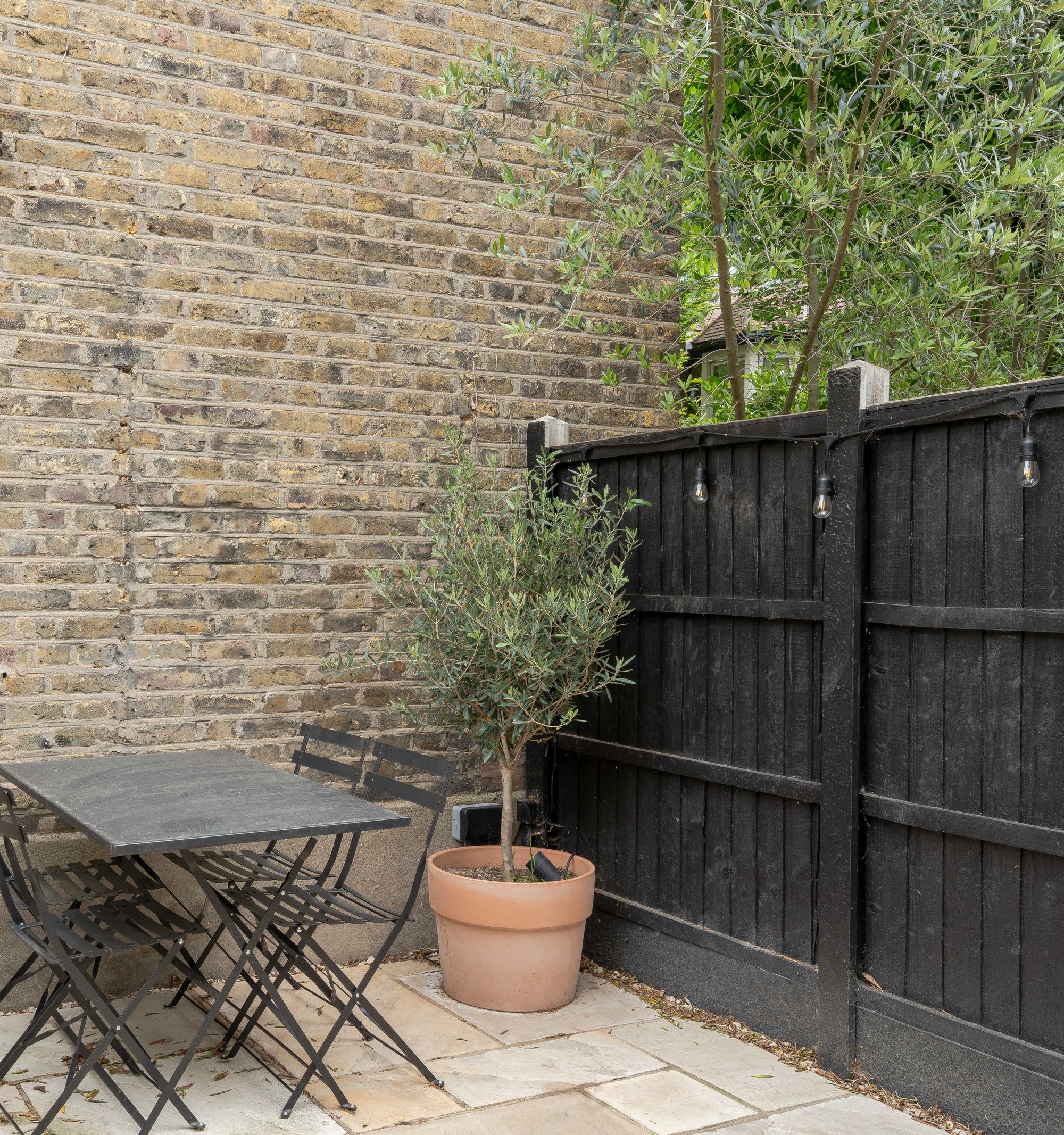 2 bed maisonette for sale in Francis Road, Leyton, London, E10  - Property Image 25
