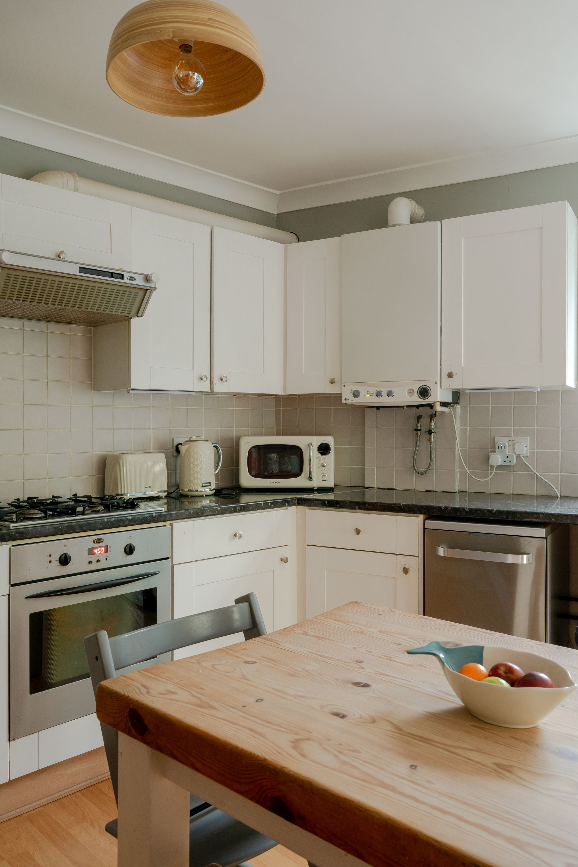 2 bed flat for sale in Nicholas Court, Wallwood Road, Leytonstone, London, E11  - Property Image 9