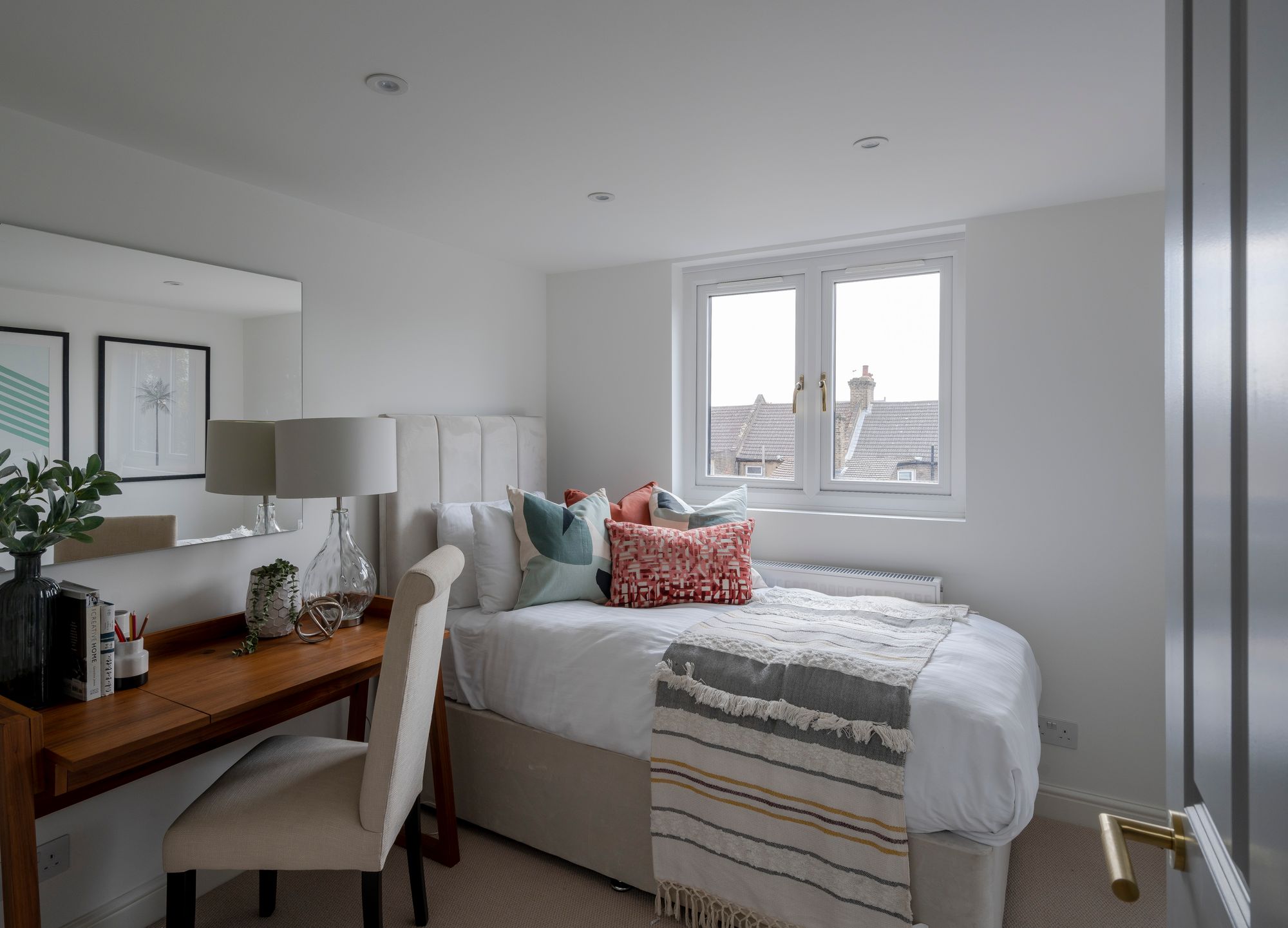 4 bed mid-terraced house for sale in Balmoral Road, Leyton, London, E10 - Property Image 38