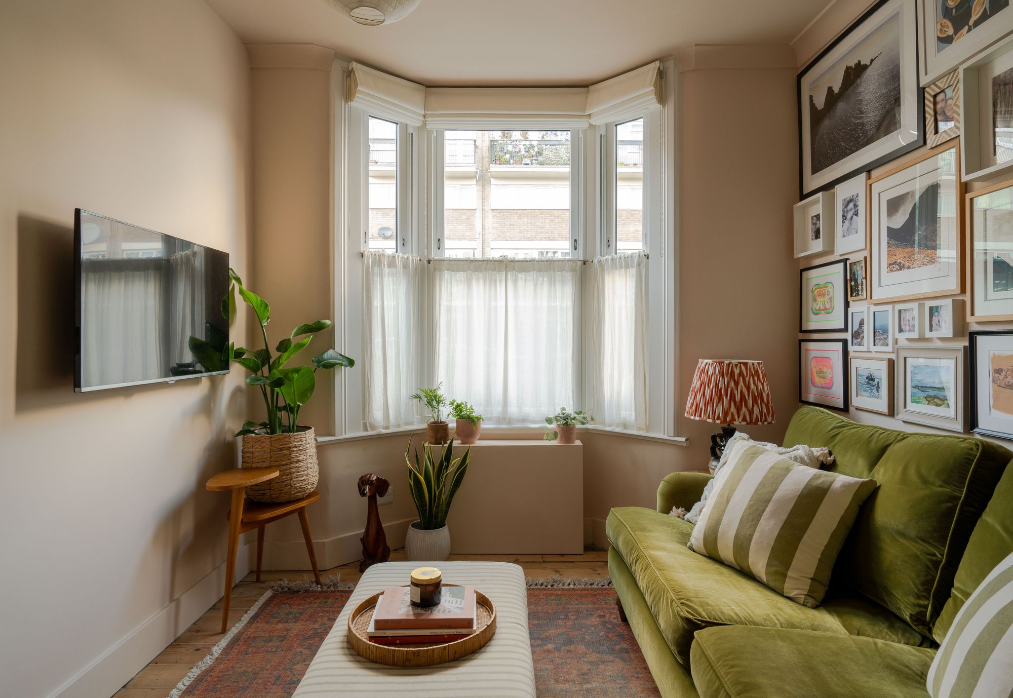 3 bed terraced house for sale in Crescent Road, Leyton, London, E10  - Property Image 3