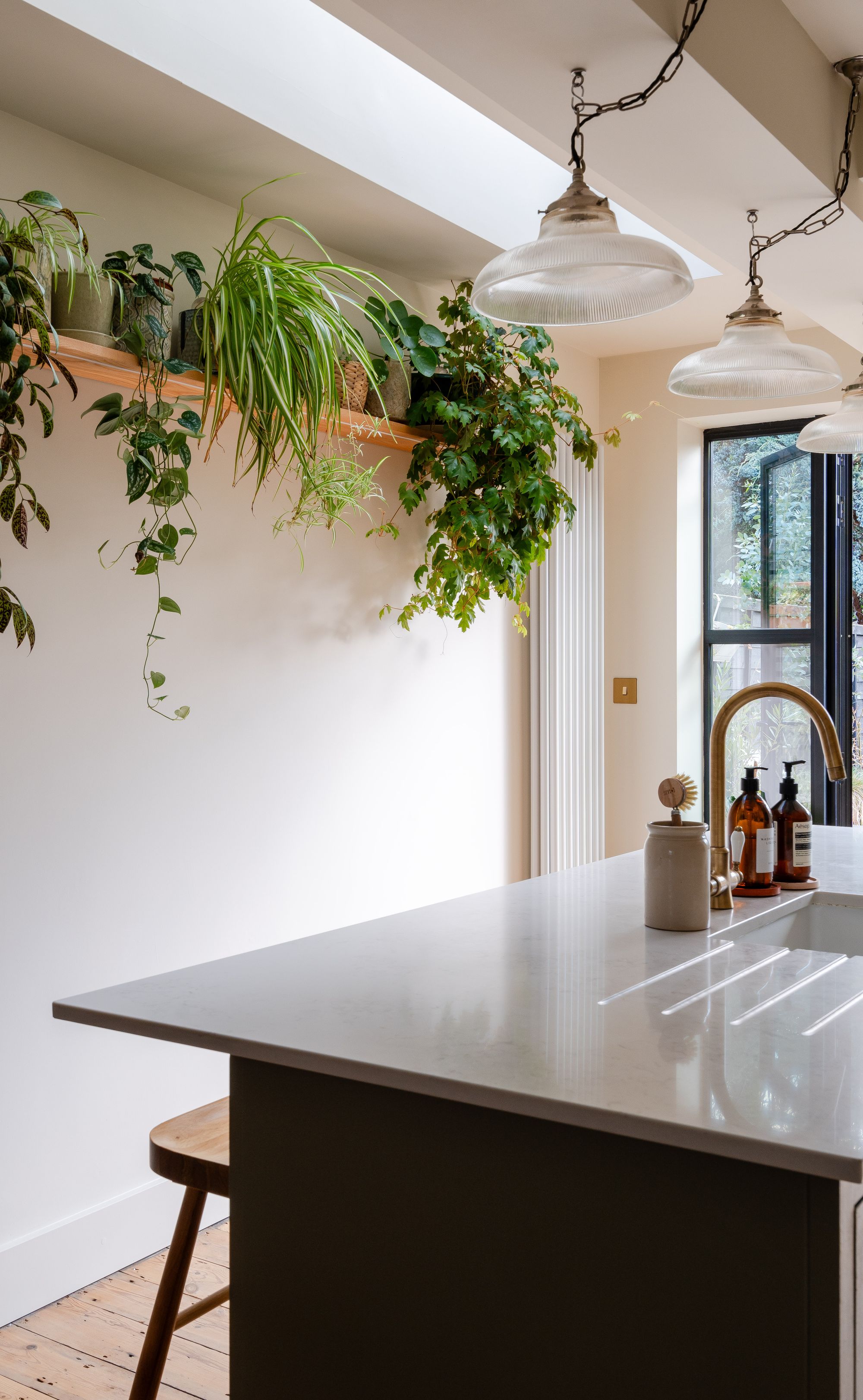 3 bed terraced house for sale in Crescent Road, Leyton, London, E10  - Property Image 12