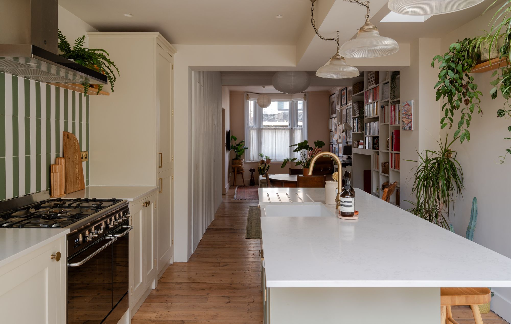 3 bed terraced house for sale in Crescent Road, Leyton, London, E10  - Property Image 11