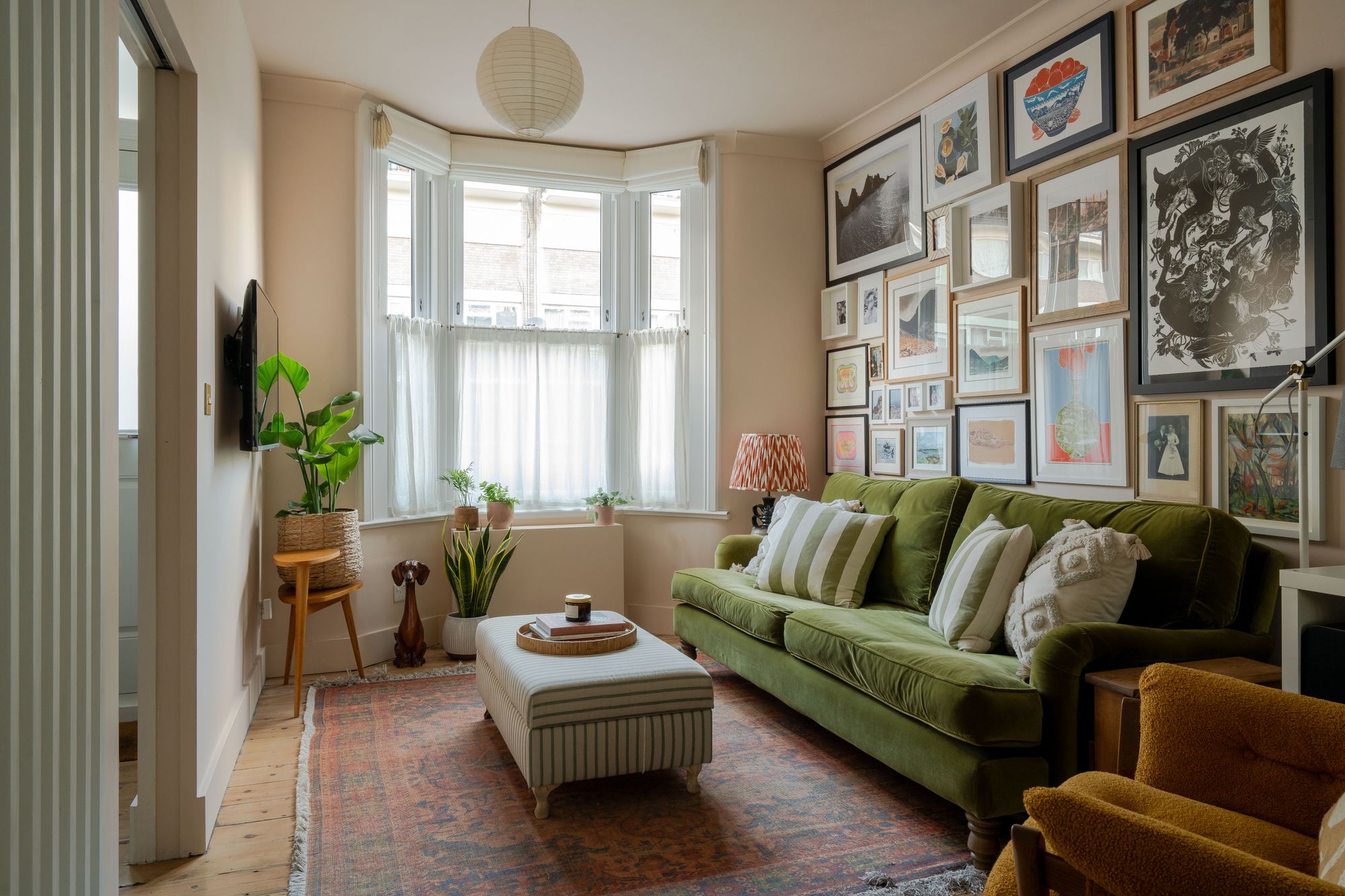 3 bed terraced house for sale in Crescent Road, Leyton, London, E10  - Property Image 2