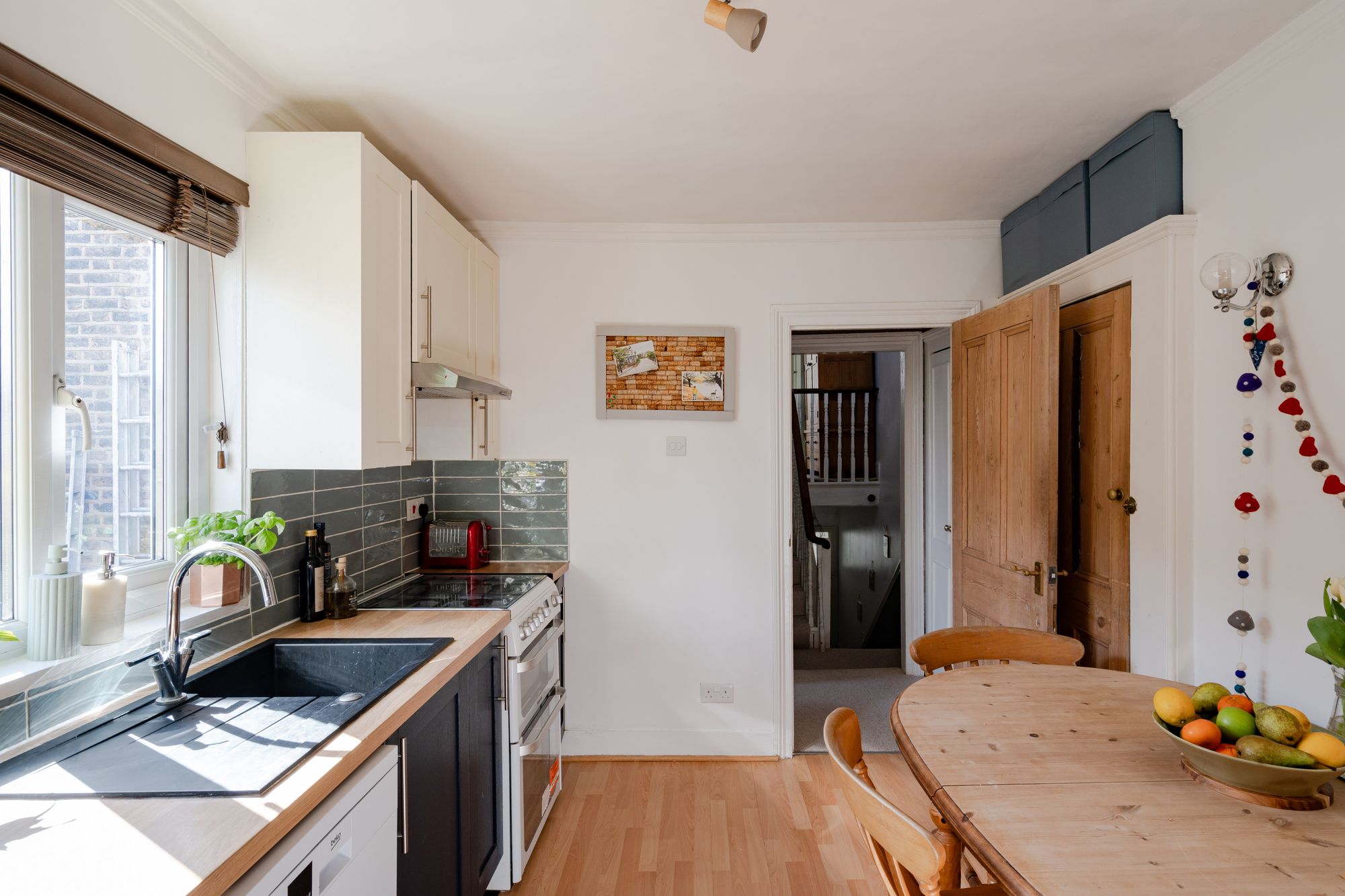 2 bed flat for sale in Woodville Road, Bushwood, London, E11  - Property Image 20
