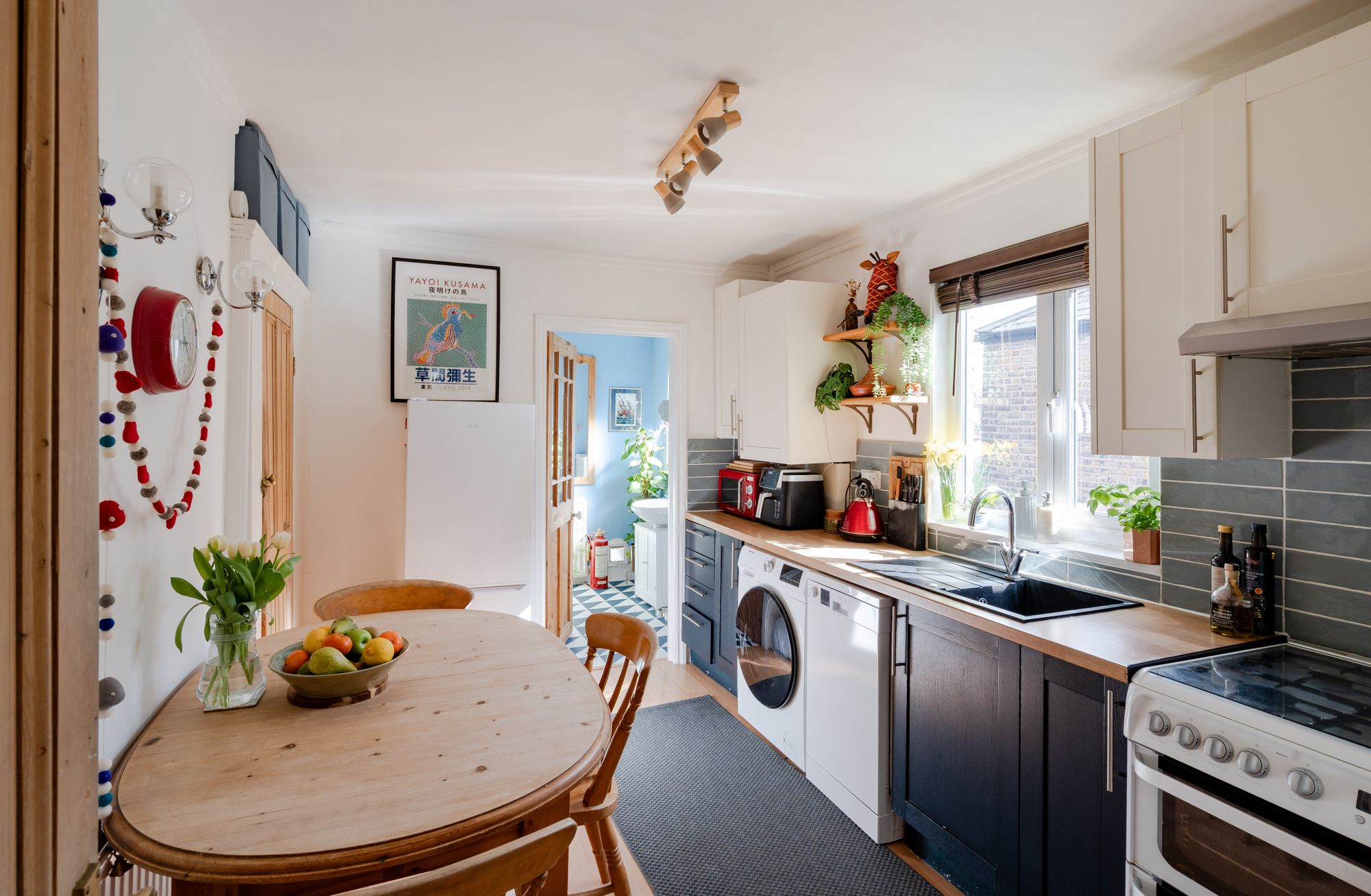 2 bed flat for sale in Woodville Road, Bushwood, London, E11  - Property Image 19