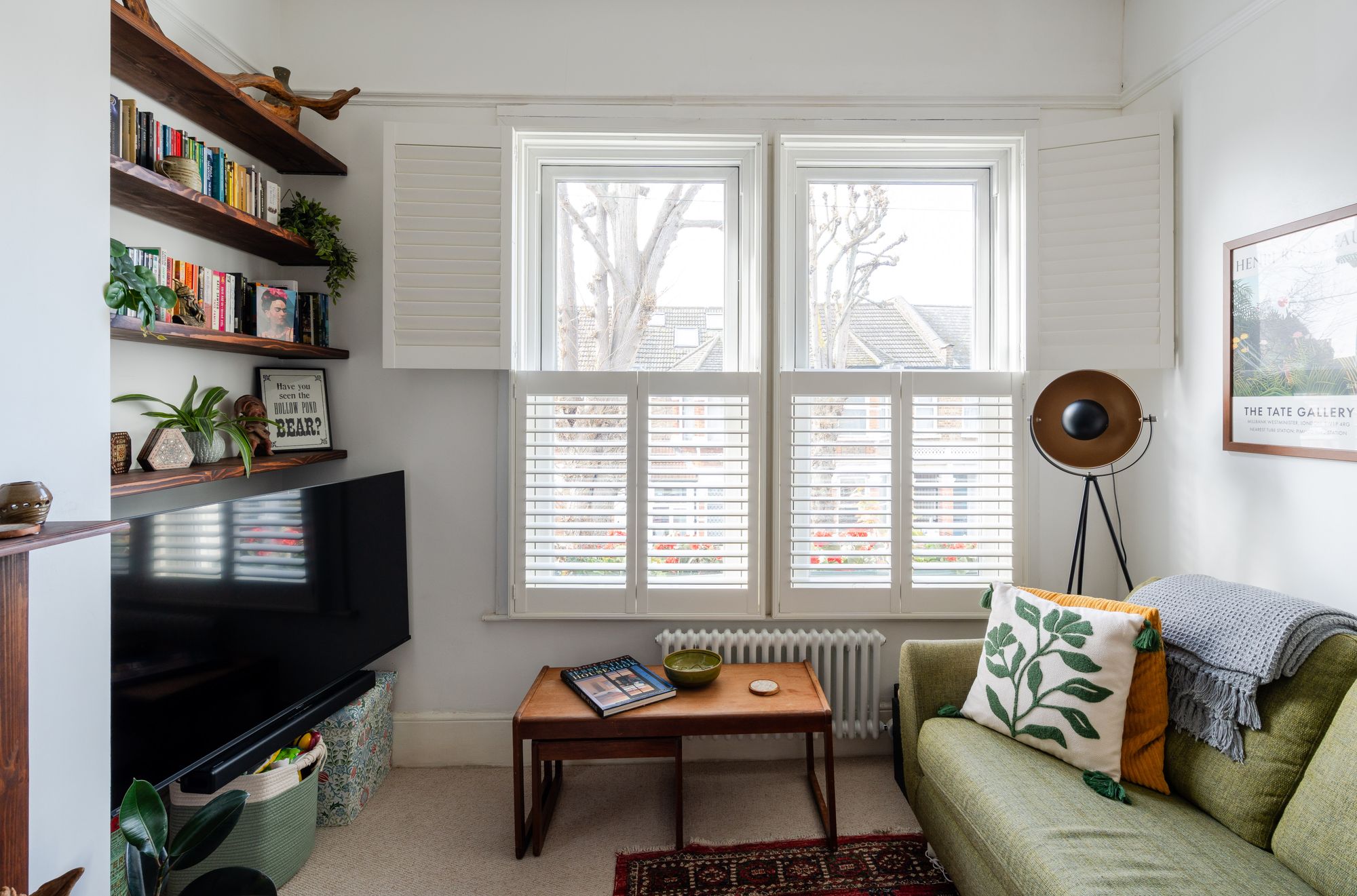 2 bed flat for sale in Woodville Road, Bushwood, London, E11  - Property Image 2