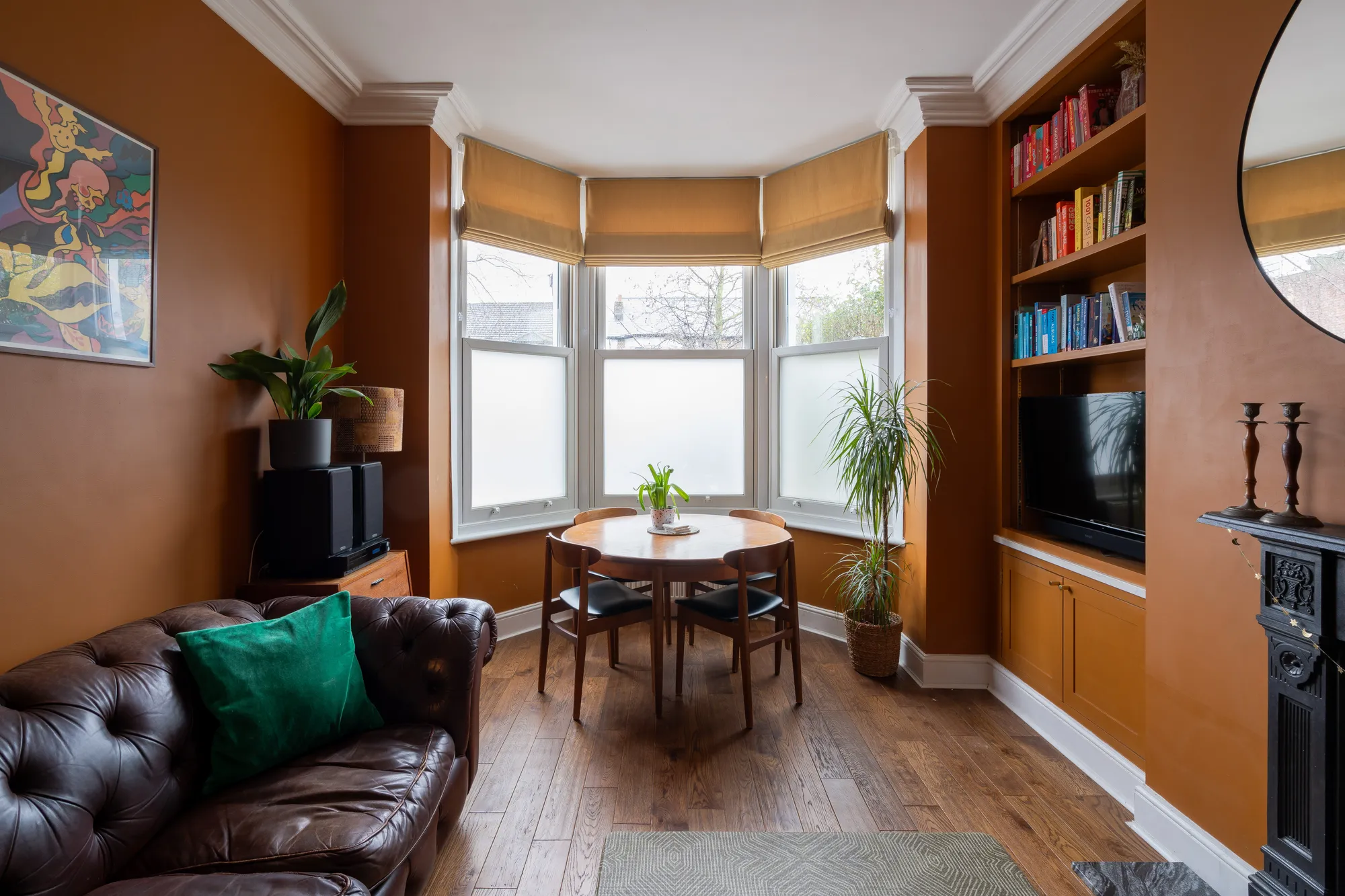 2 bed flat for sale in Fairlop Road, Upper Leytonstone, London, E11  - Property Image 3