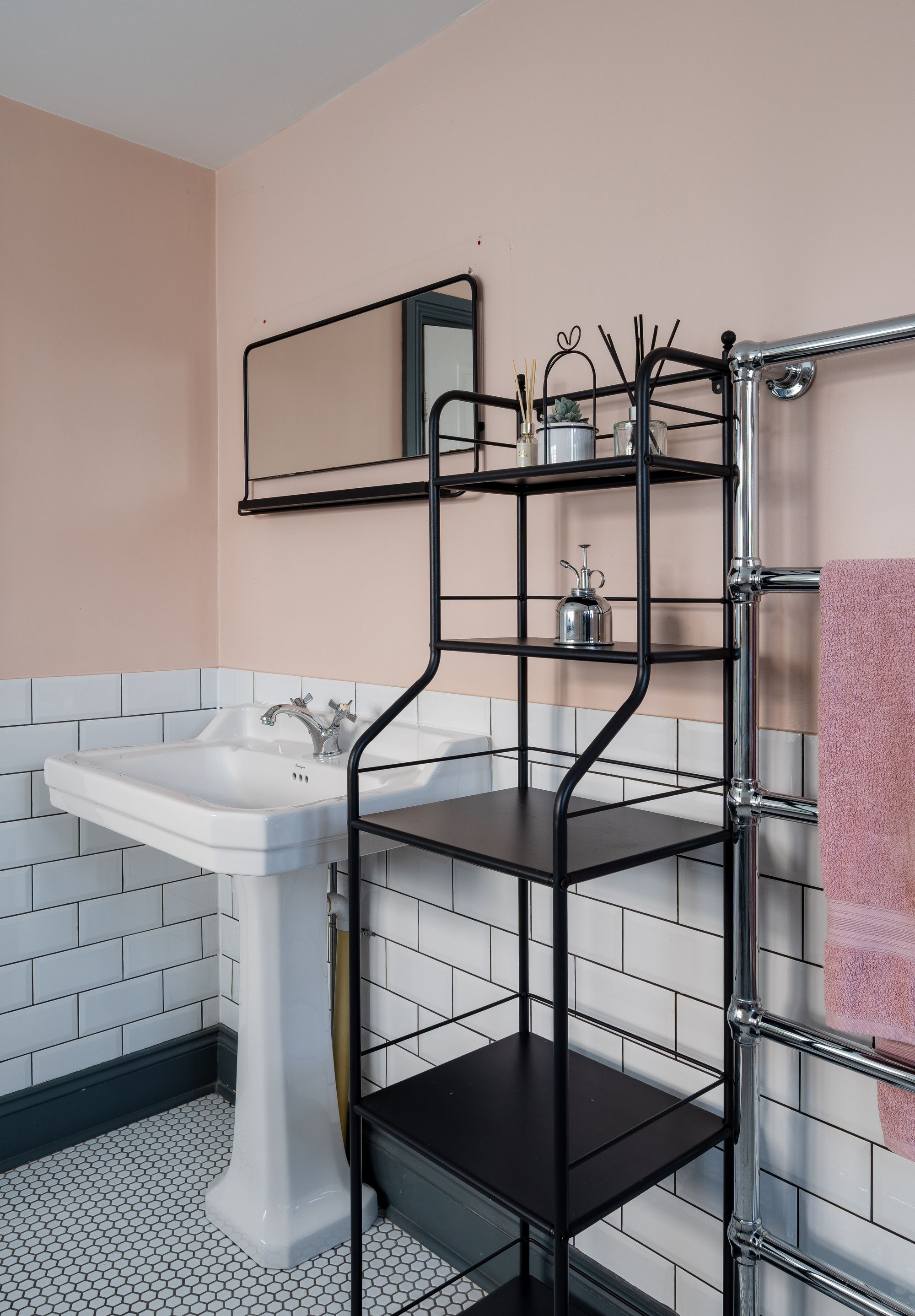 2 bed terraced house for sale in Kingsdown Road, Leytonstone, London, E11  - Property Image 14