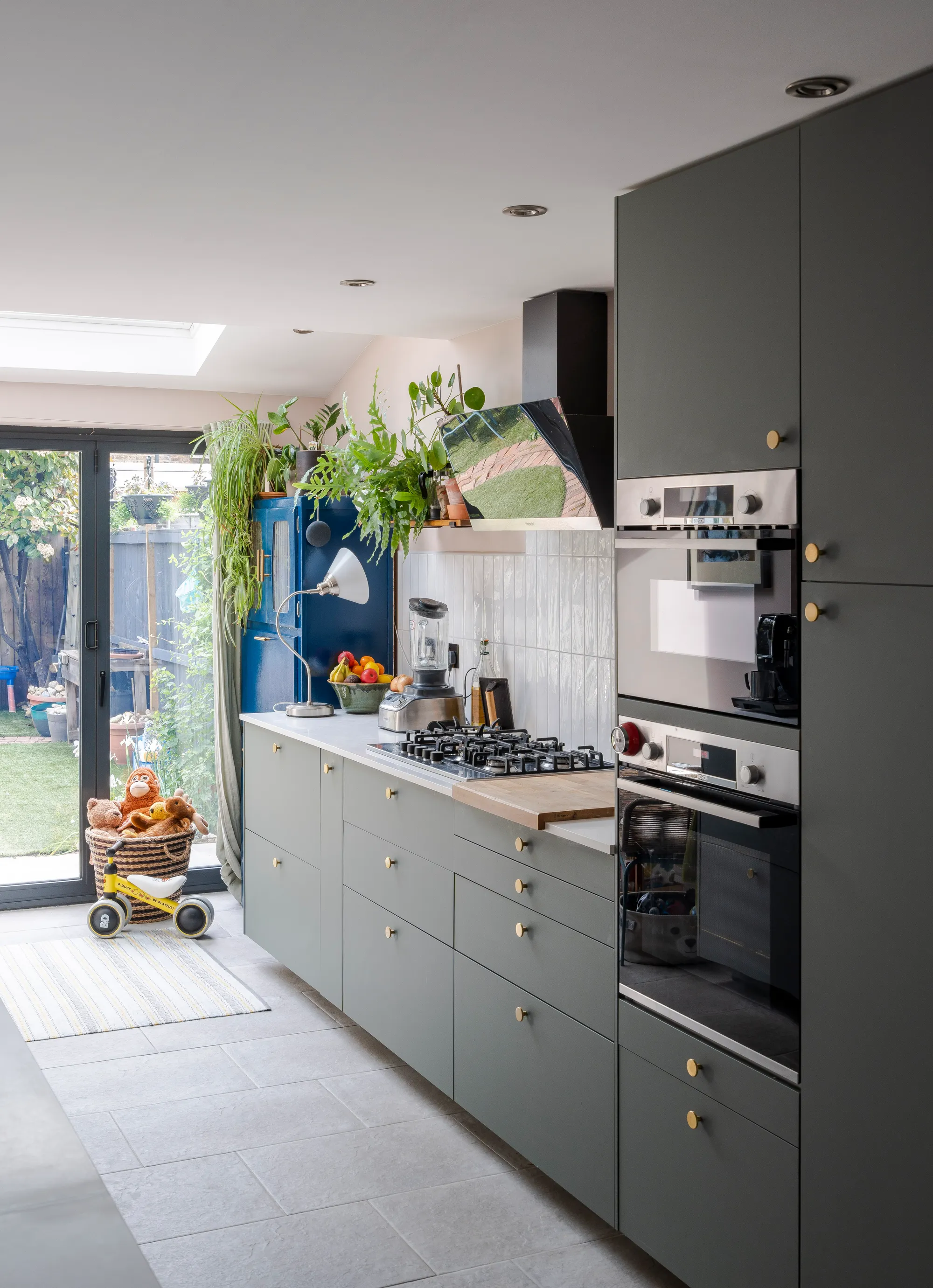 4 bed mid-terraced house for sale in Cheneys Road, Leytonstone, London, E11  - Property Image 14