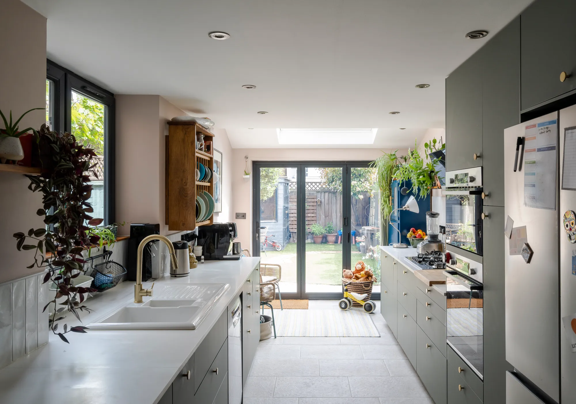 4 bed mid-terraced house for sale in Cheneys Road, Leytonstone, London, E11  - Property Image 13
