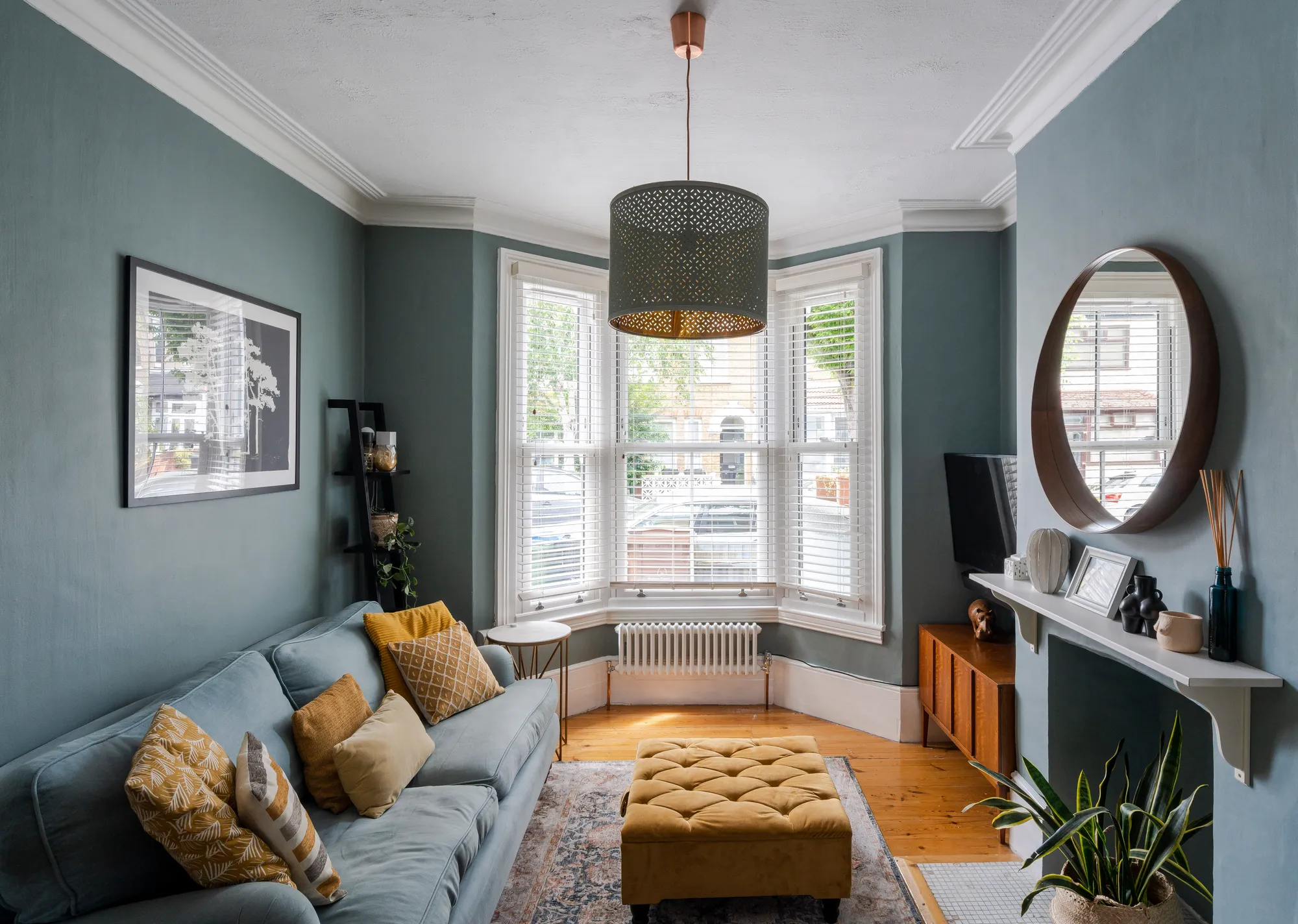 4 bed mid-terraced house for sale in Cheneys Road, Leytonstone, London, E11  - Property Image 3