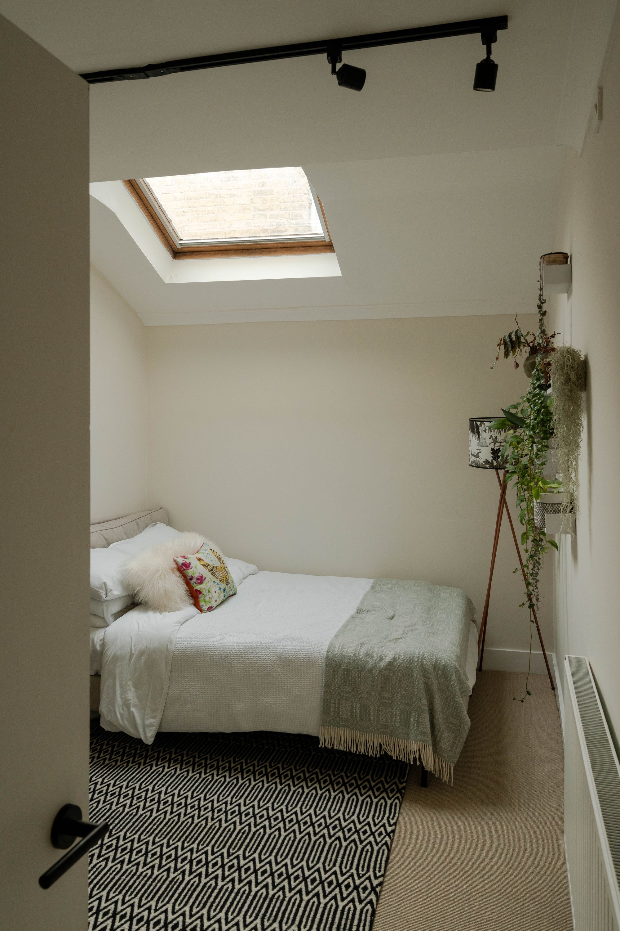 3 bed ground floor flat for sale in Hainault Road, Leytonstone, London, E11  - Property Image 16