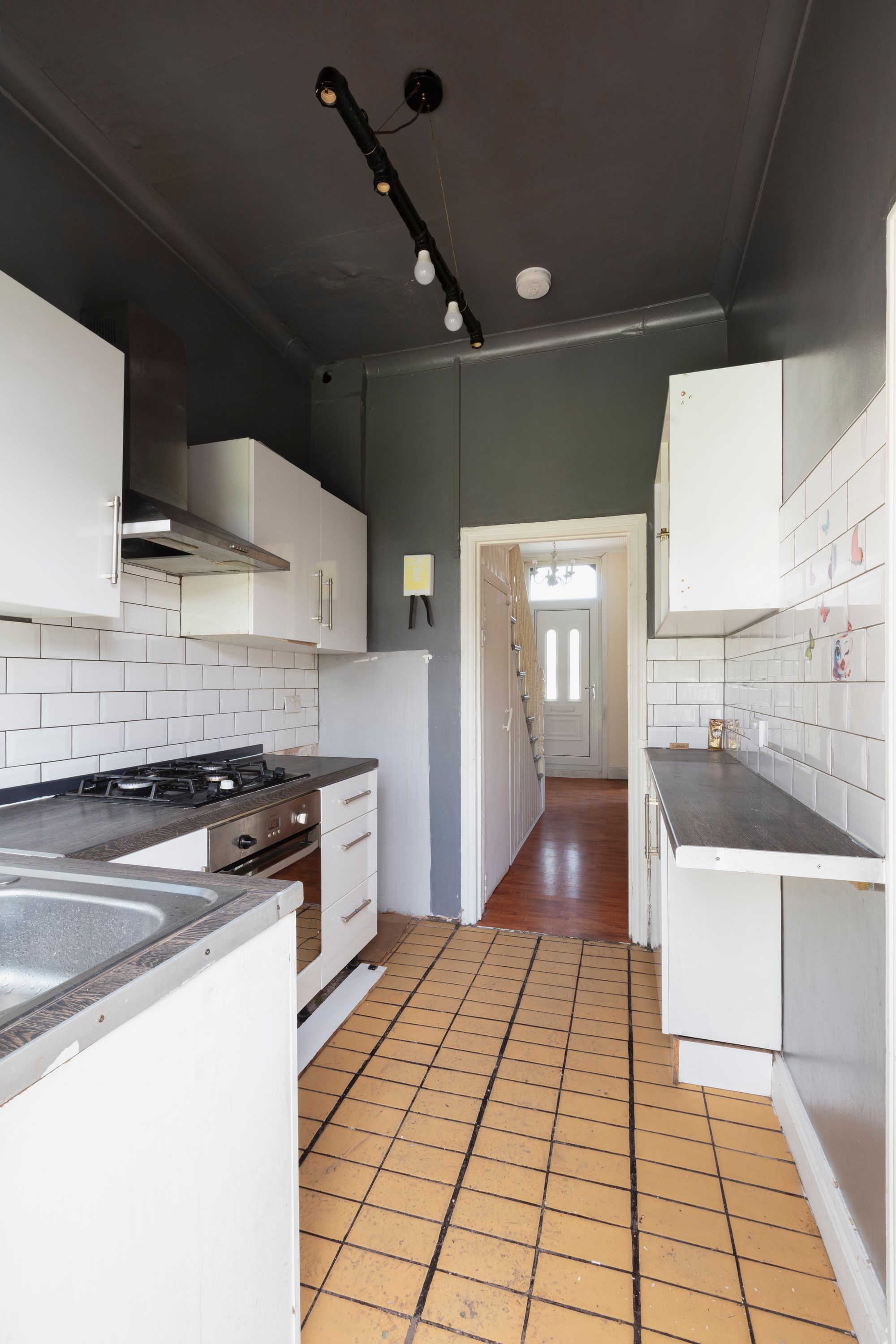 3 bed terraced house for sale in Clarence Road, Manor Park, London, E12 - Property Image 10