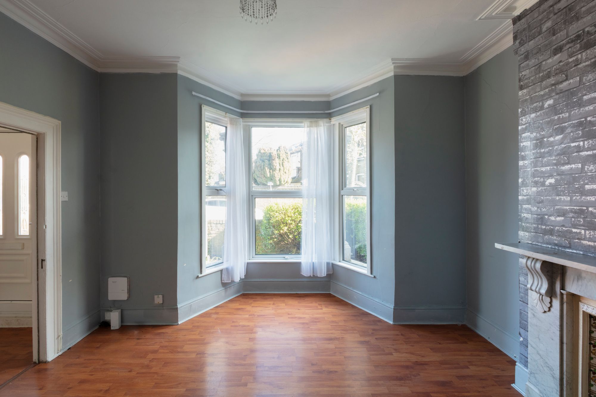 3 bed terraced house for sale in Clarence Road, Manor Park, London, E12 - Property Image 3