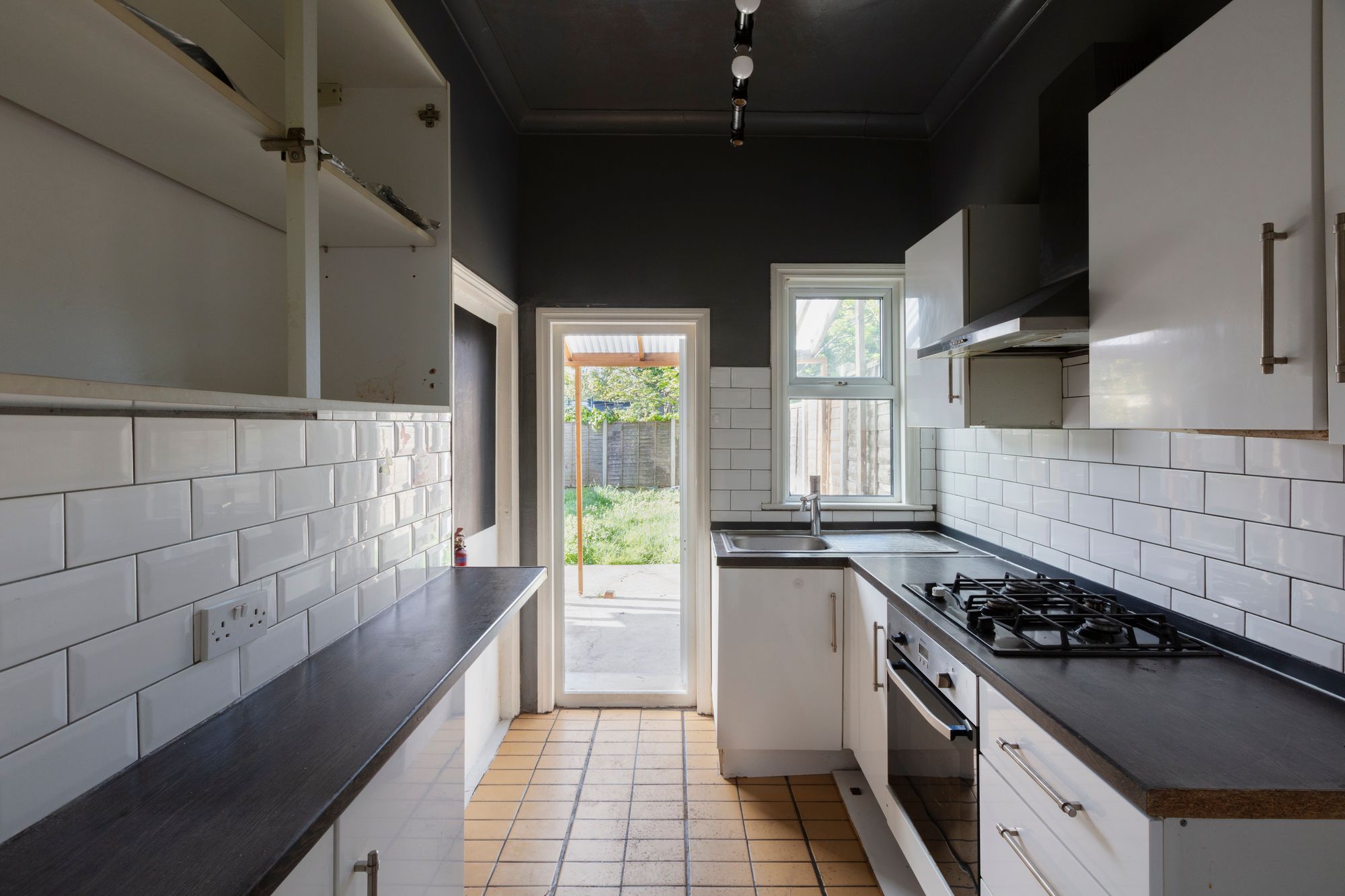 3 bed terraced house for sale in Clarence Road, Manor Park, London, E12 - Property Image 9