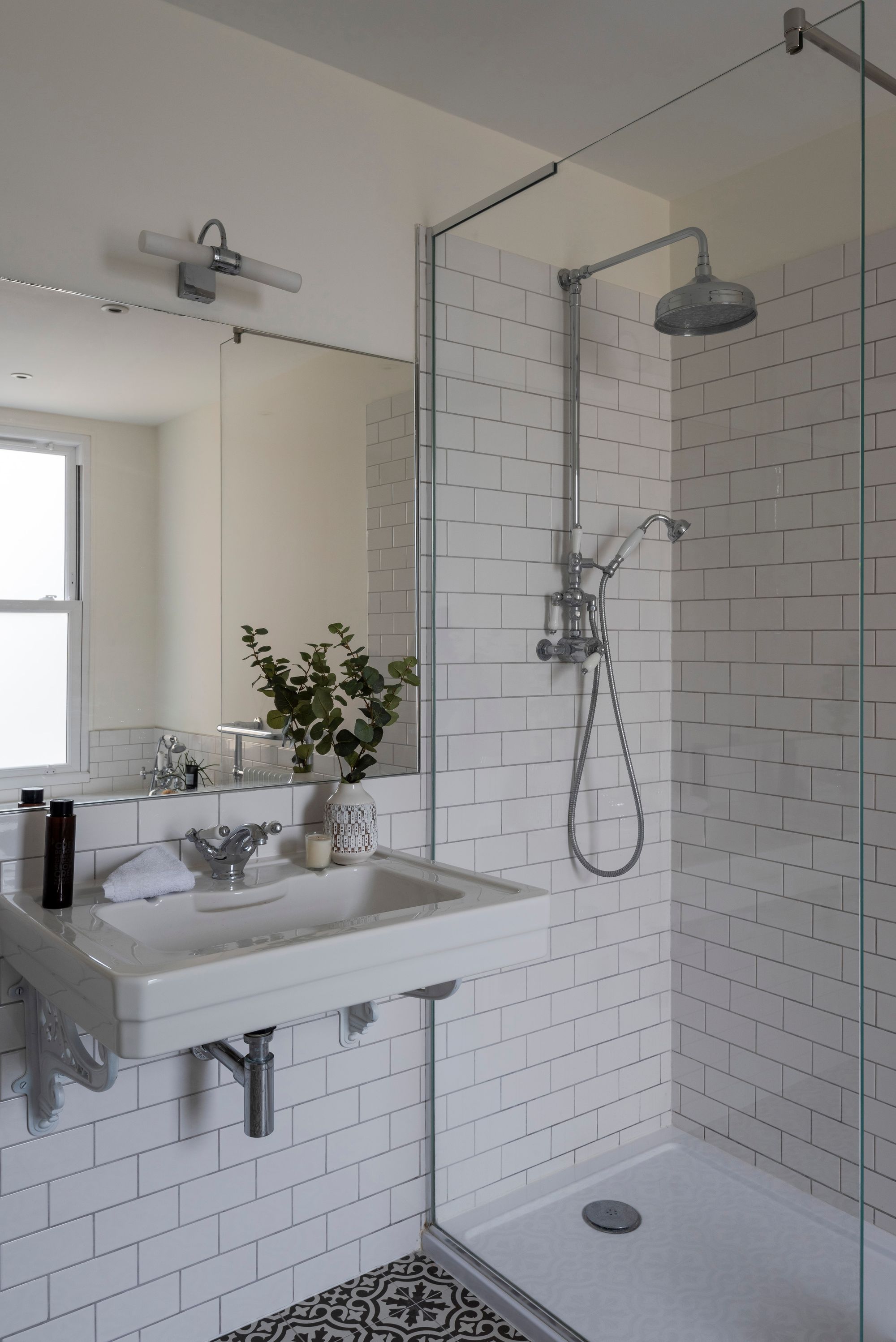 4 bed mid-terraced house for sale in Palamos Road, Leyton, London, E10  - Property Image 26