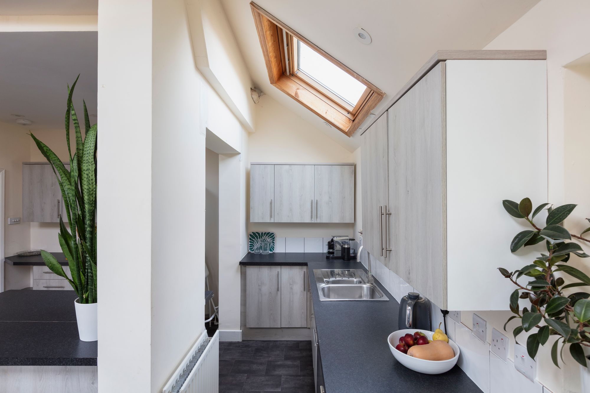 4 bed semi-detached house for sale in Cranbourne Avenue, Wanstead, London, E11  - Property Image 12