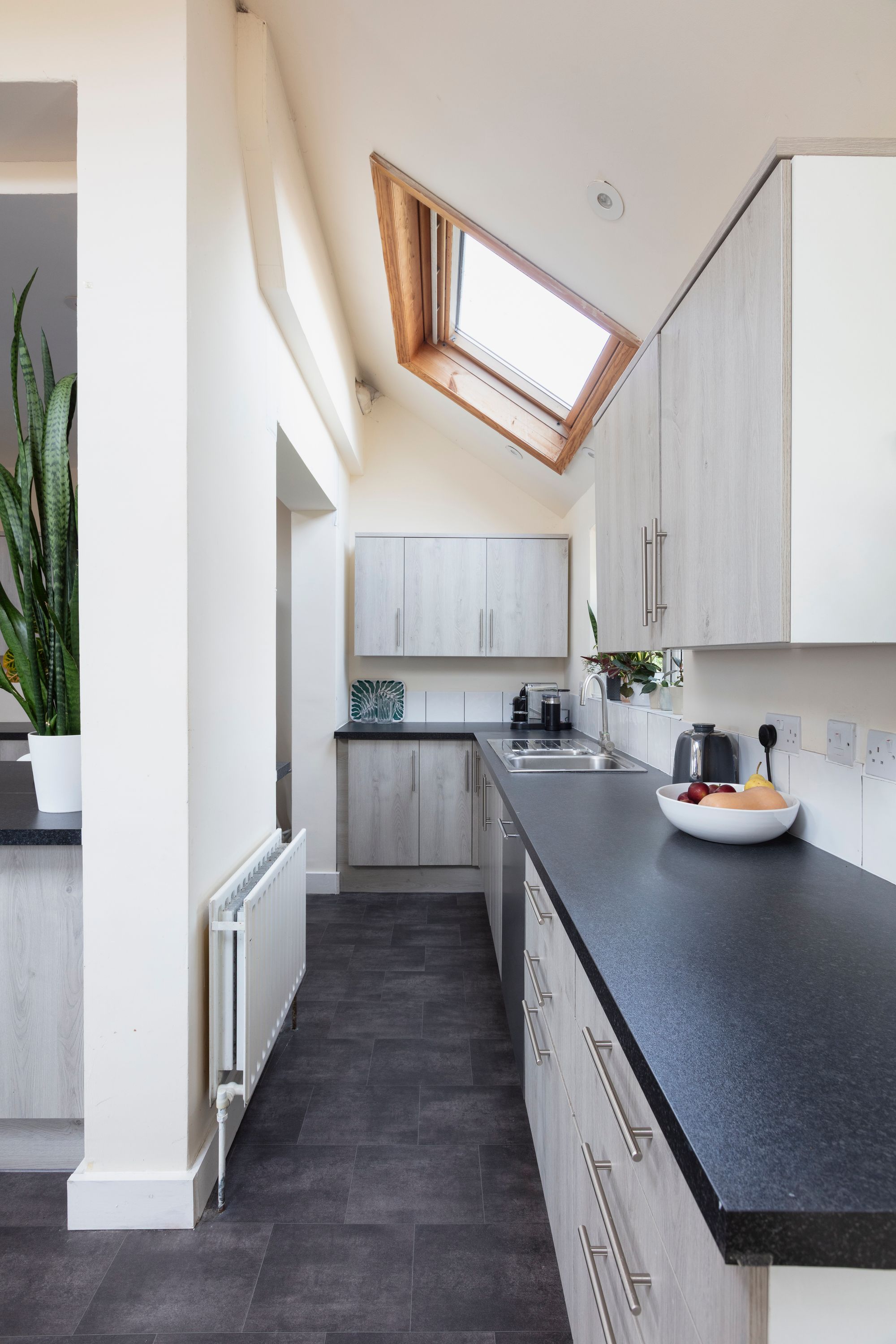 4 bed semi-detached house for sale in Cranbourne Avenue, Wanstead, London, E11  - Property Image 11