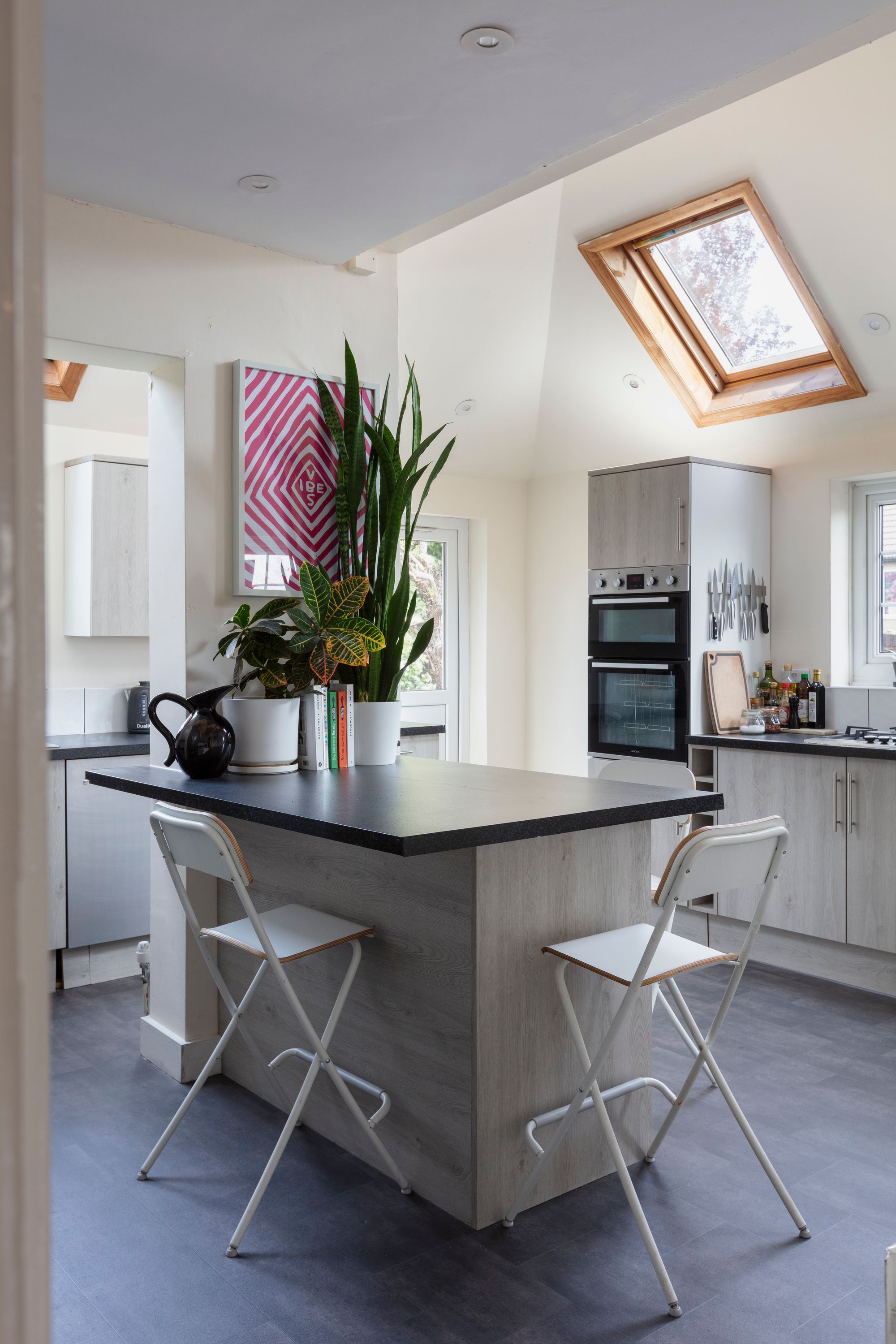 4 bed semi-detached house for sale in Cranbourne Avenue, Wanstead, London, E11  - Property Image 8