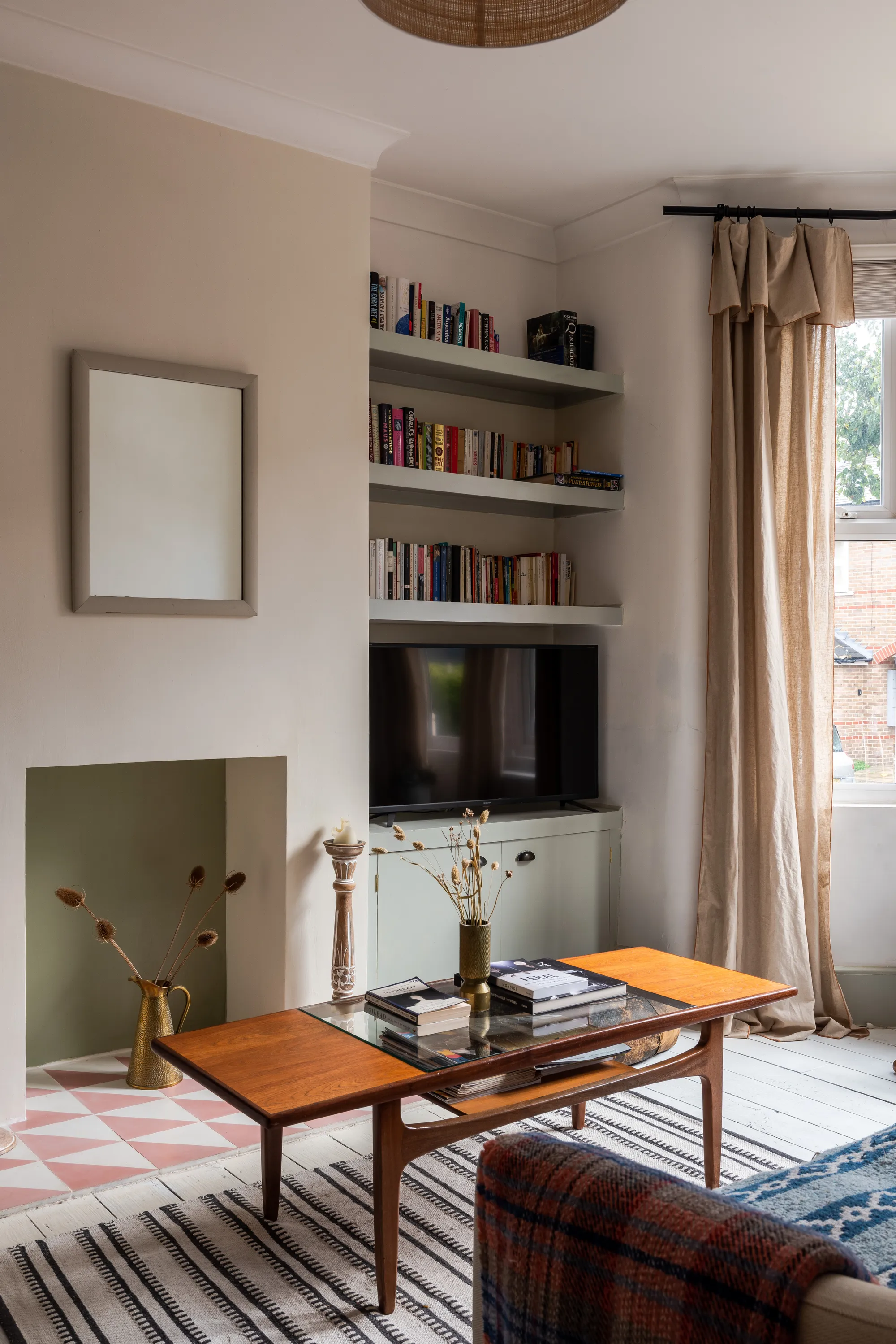 2 bed flat for sale in Huxley Road, Leyton, London, E10  - Property Image 5